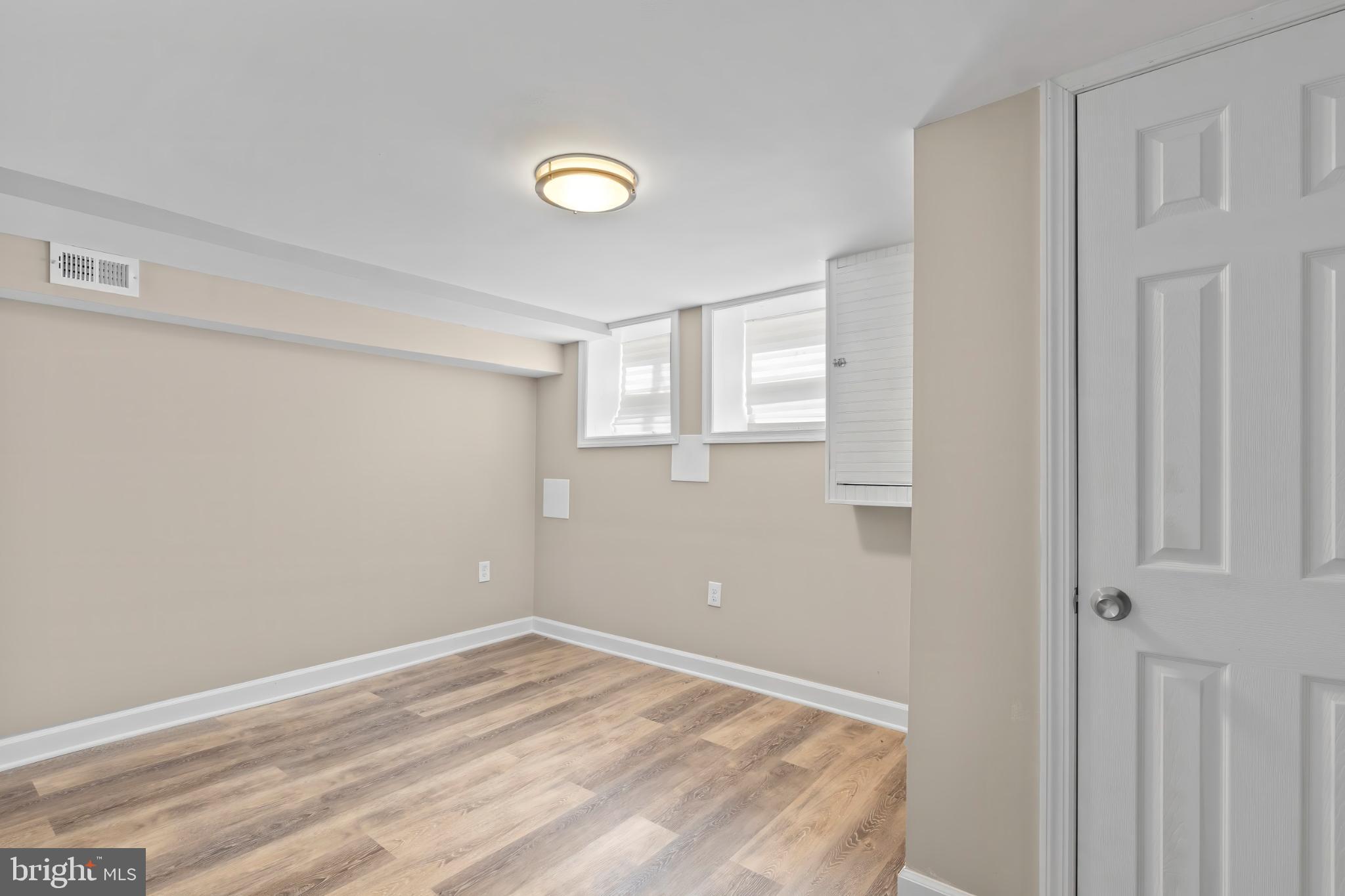 JOHNSTON SQUARE - Residential