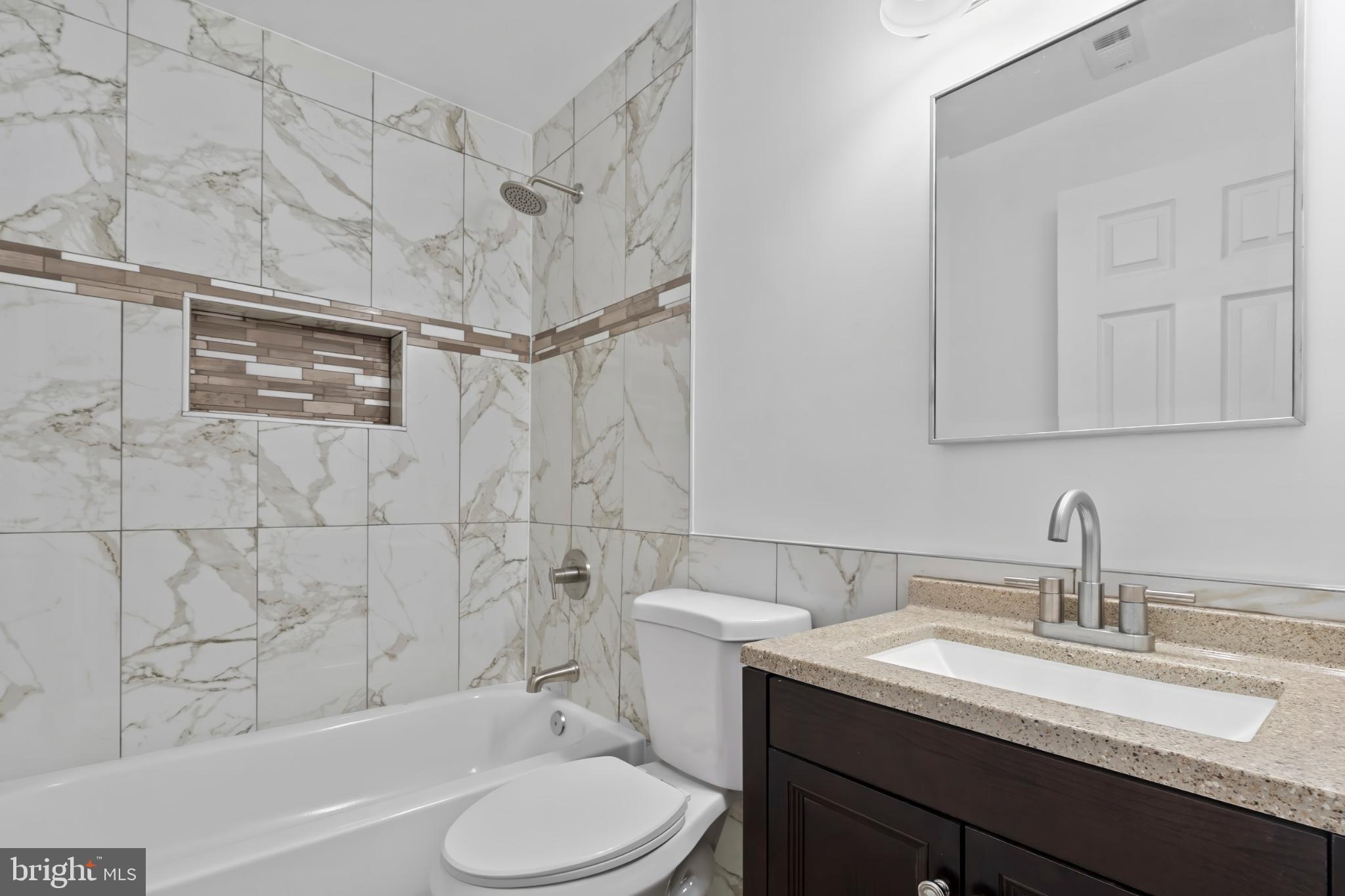 JOHNSTON SQUARE - Residential