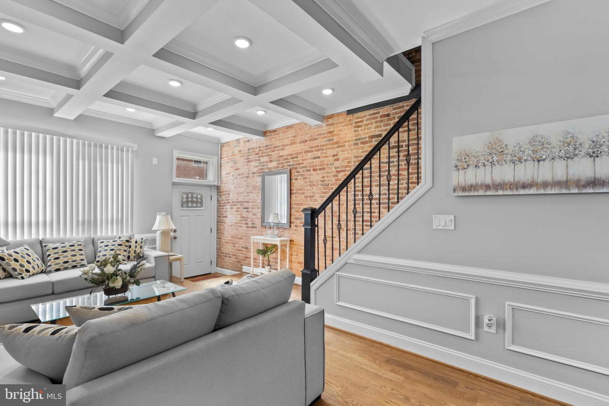 JOHNSTON SQUARE - Residential