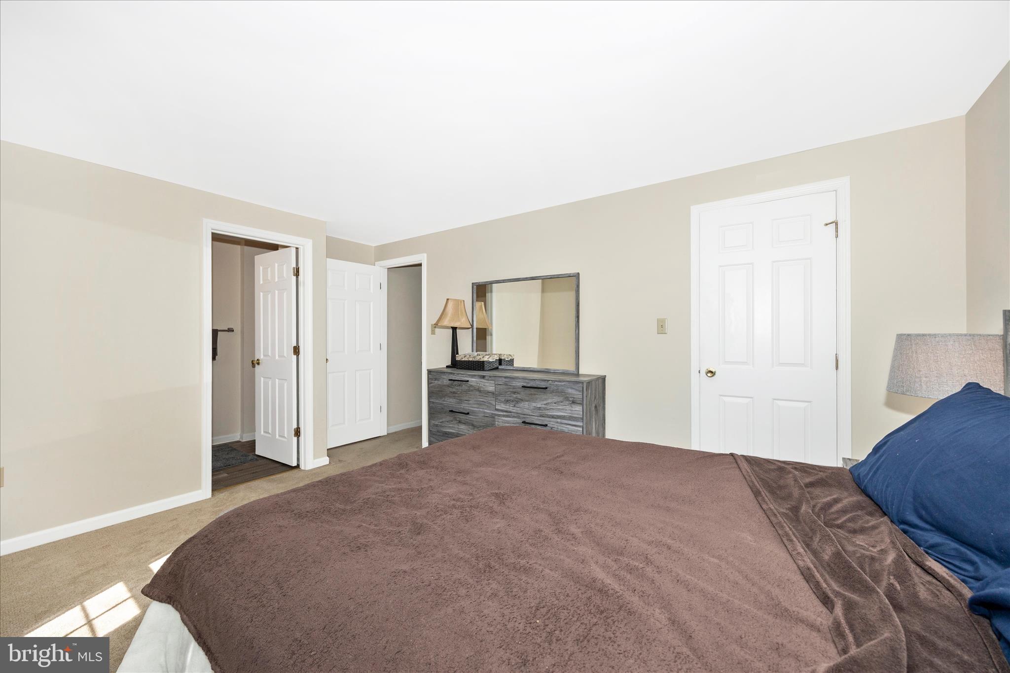 WATERSIDE - Residential