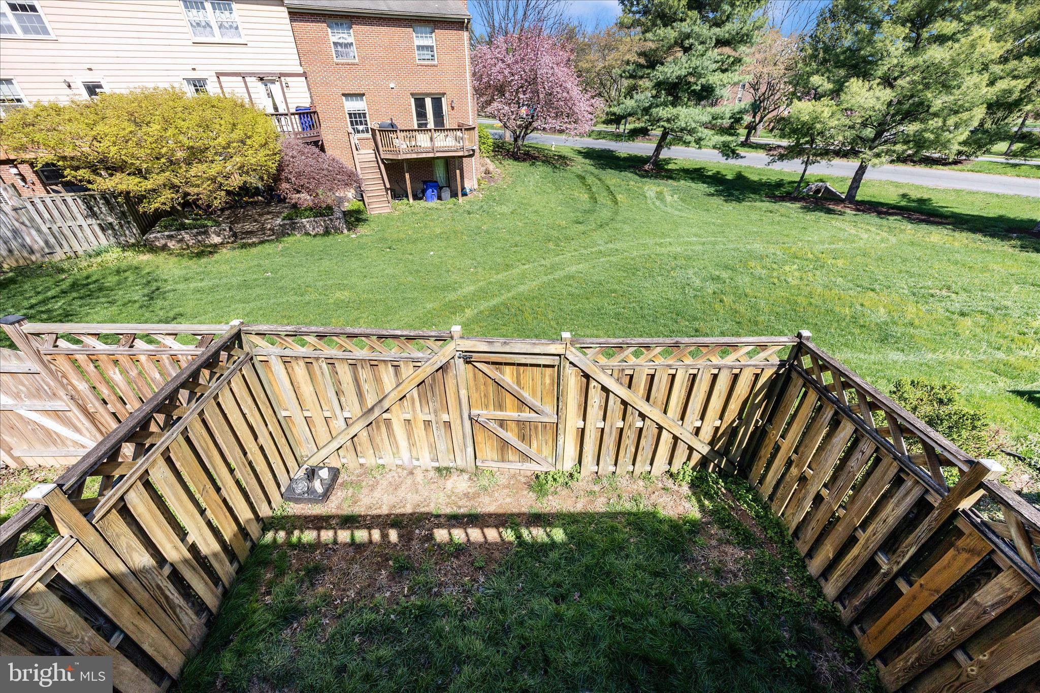 WATERSIDE - Residential