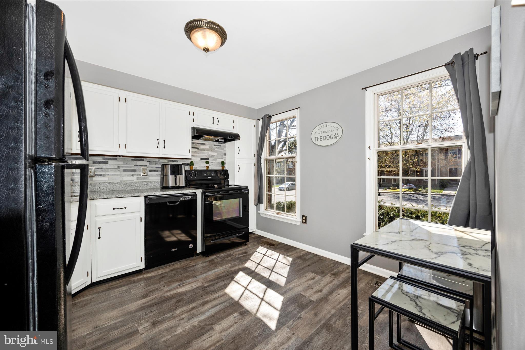 WATERSIDE - Residential