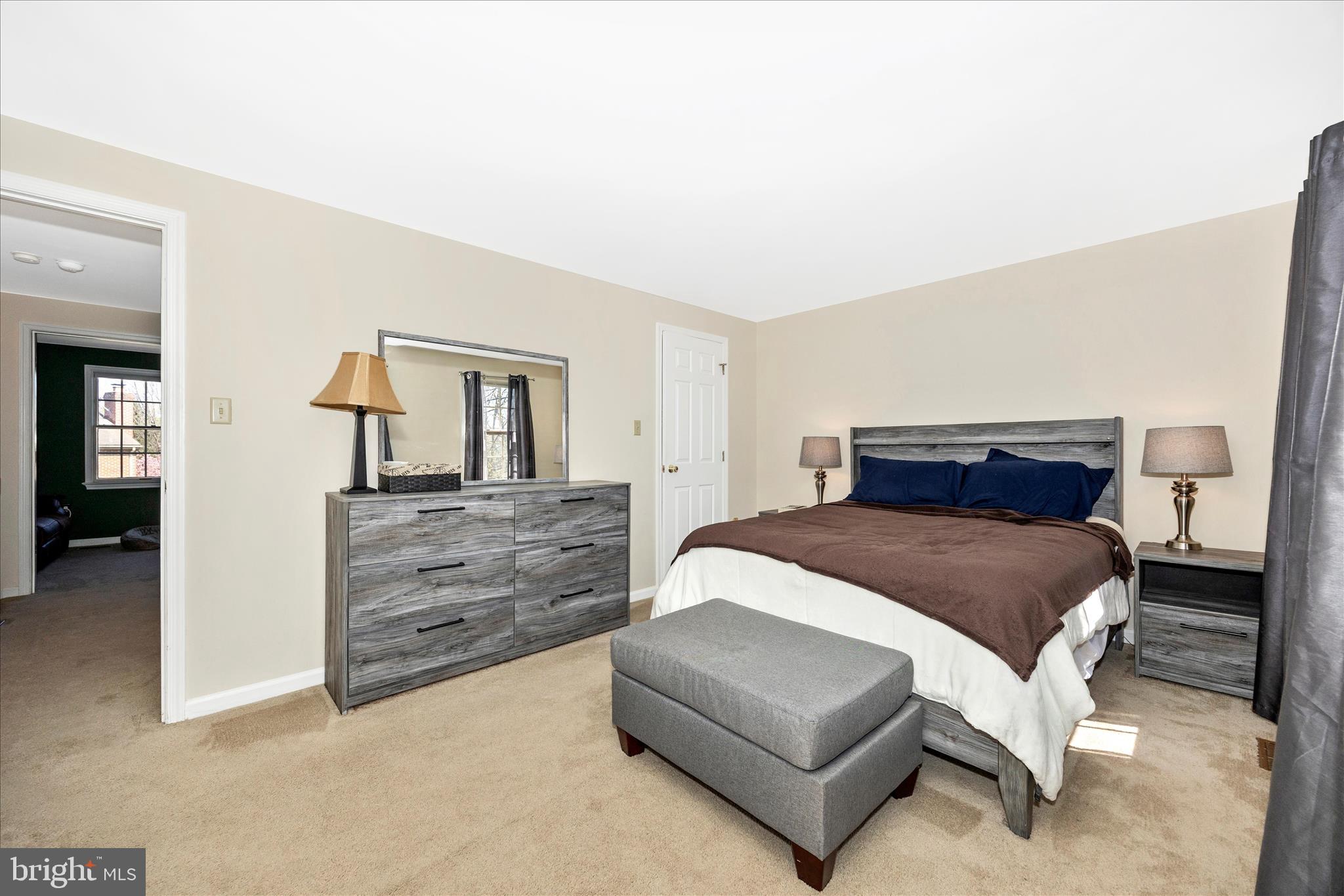 WATERSIDE - Residential