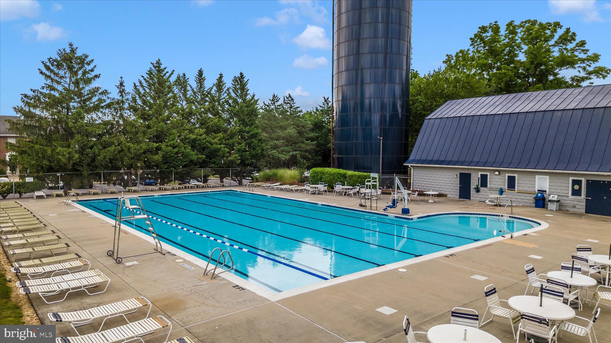 WATERSIDE - Residential