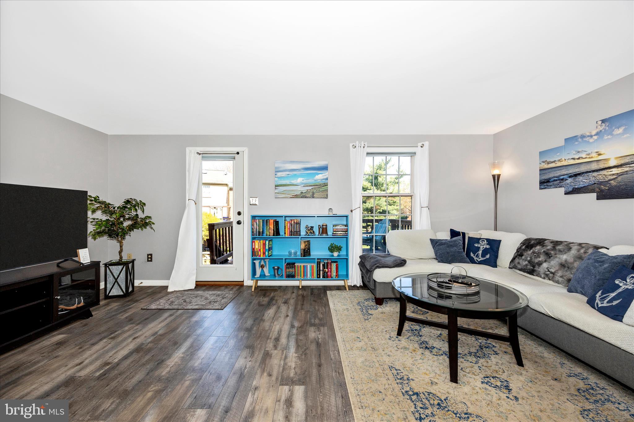 WATERSIDE - Residential