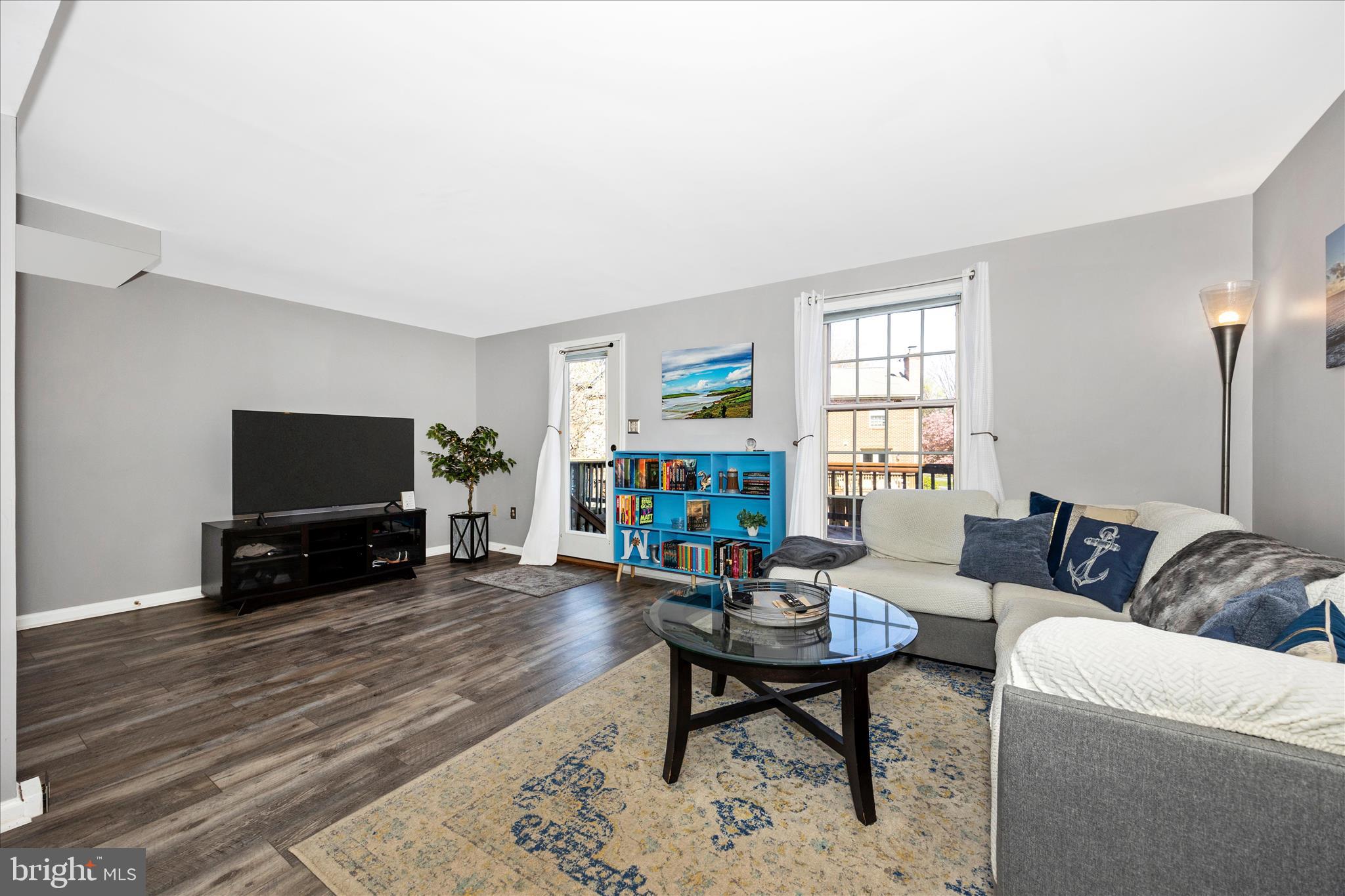 WATERSIDE - Residential