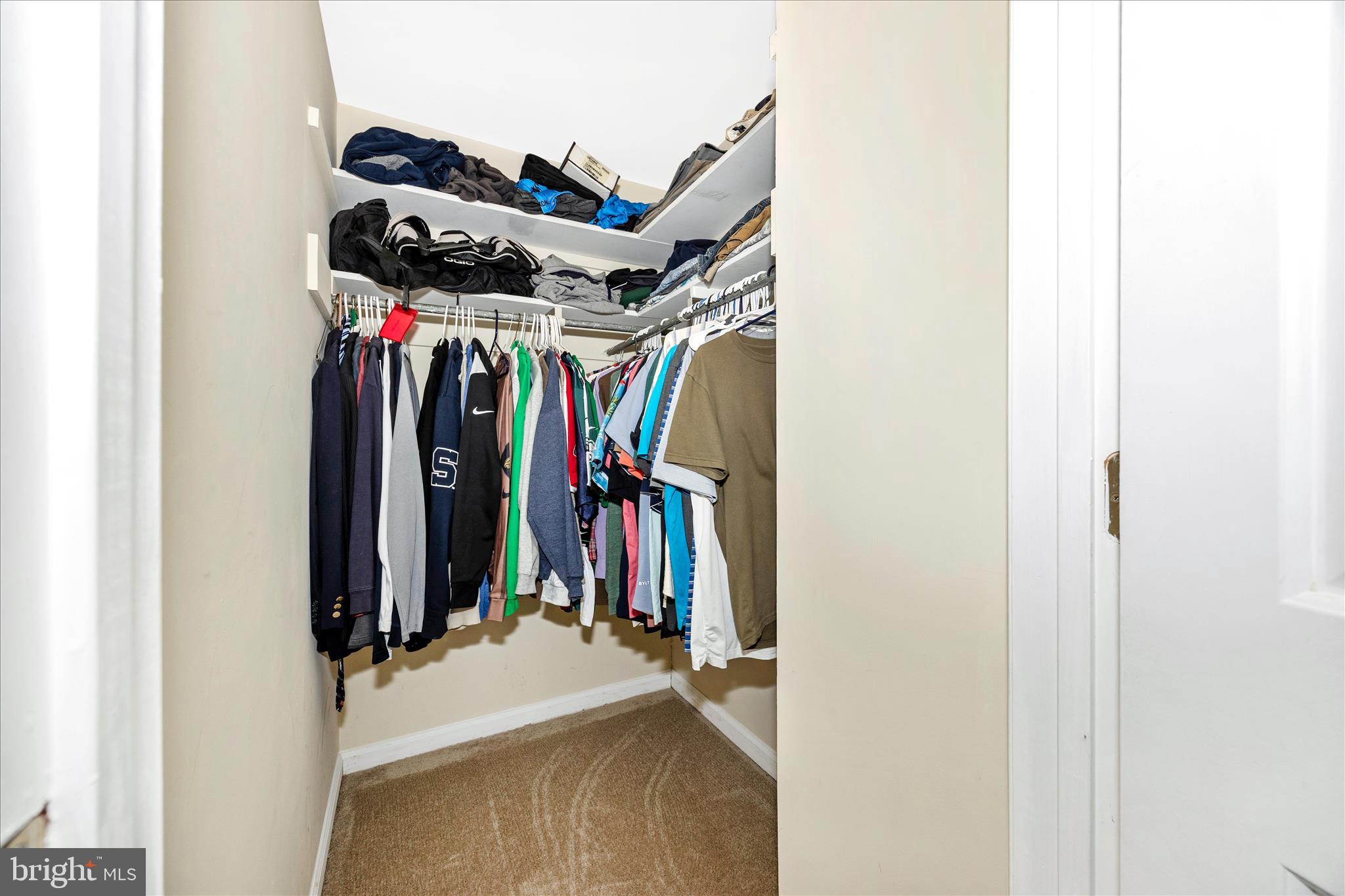 WATERSIDE - Residential