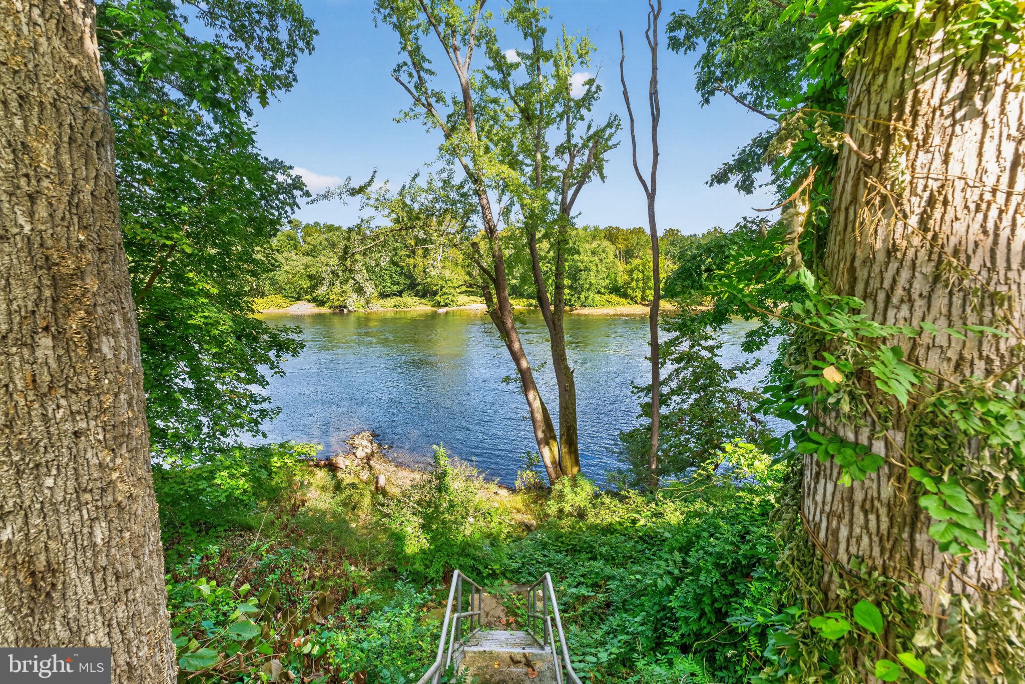 3097 RIVER ROAD