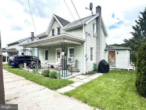 Homes For Sale - 421 E Freedom Avenue<br/> BURNHAM, PA 17009