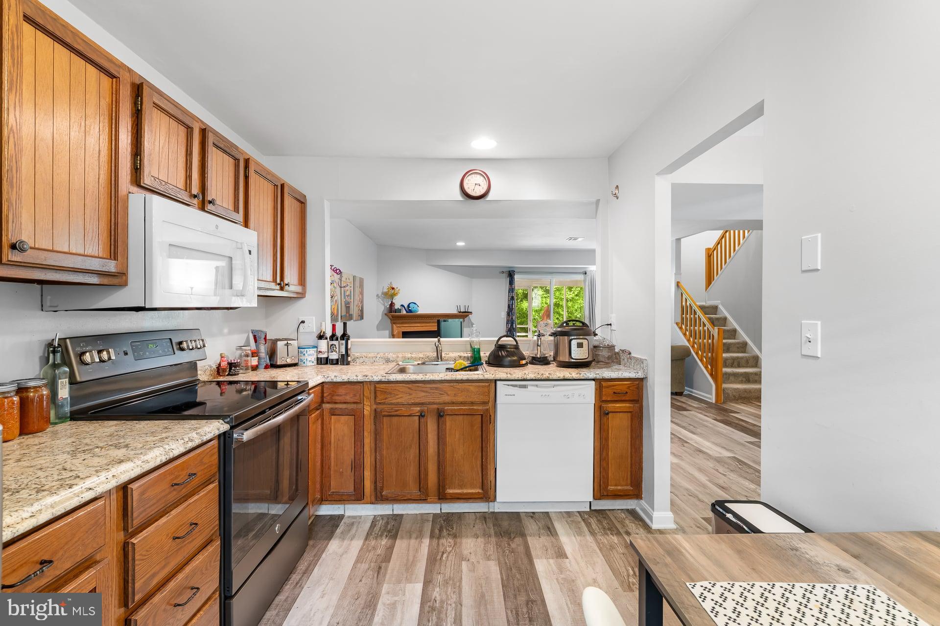 704 CAMBRIDGE CT U-0037