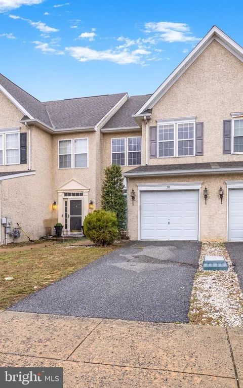 50 W Sarazen Drive, Middletown, DE MLS: DENC2077902