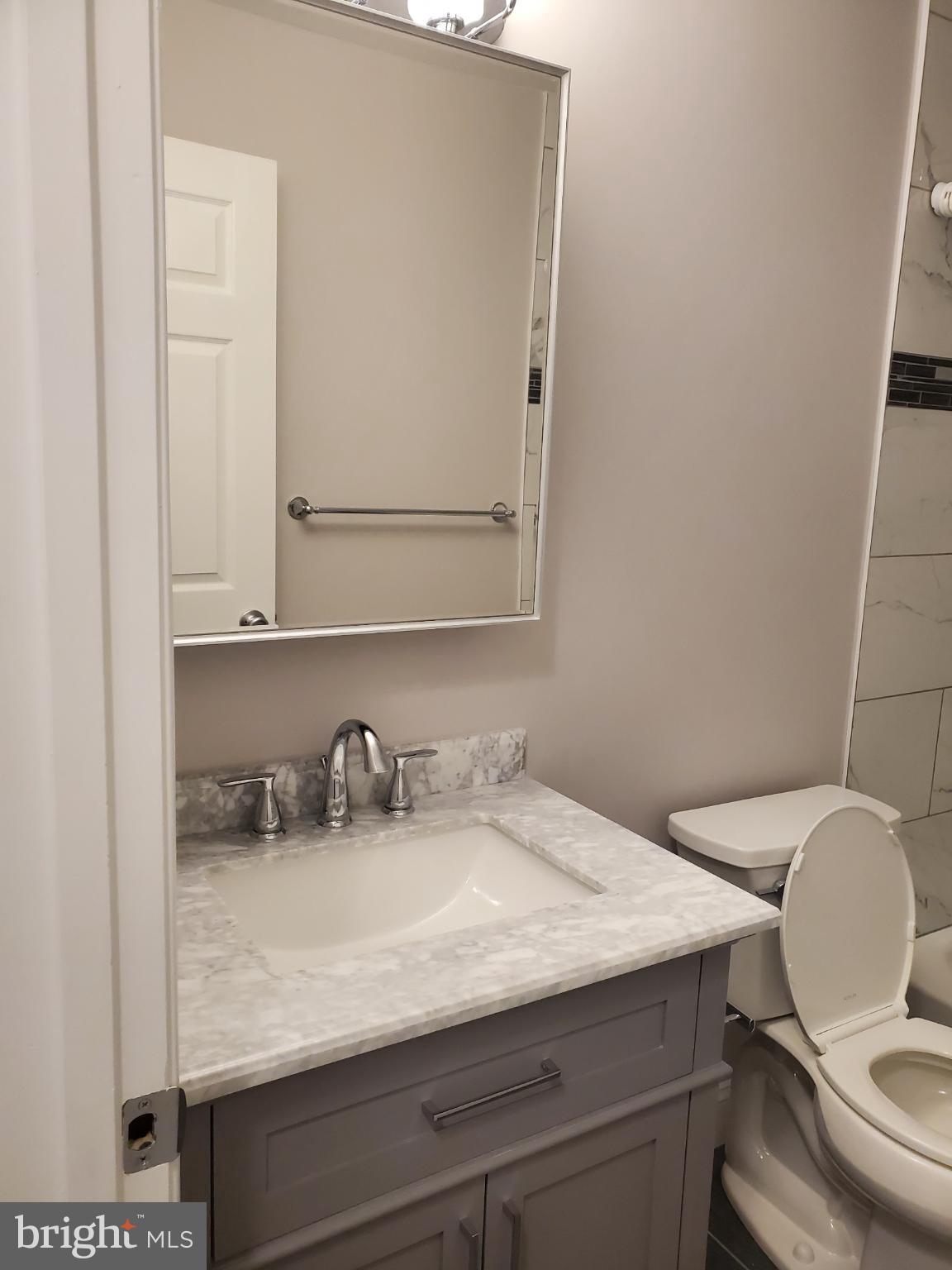 CROMWELL FOUNTAIN - Residential