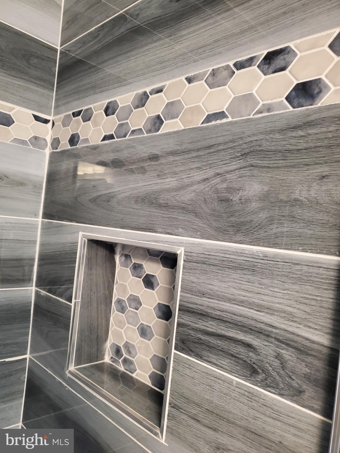 CROMWELL FOUNTAIN - Residential