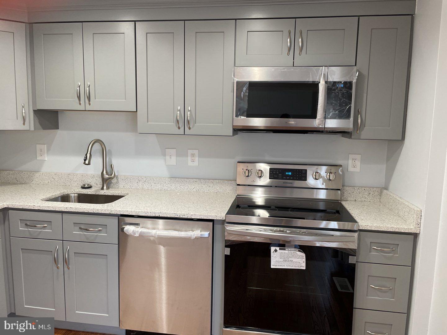 HARMANS WOODS - Residential Lease