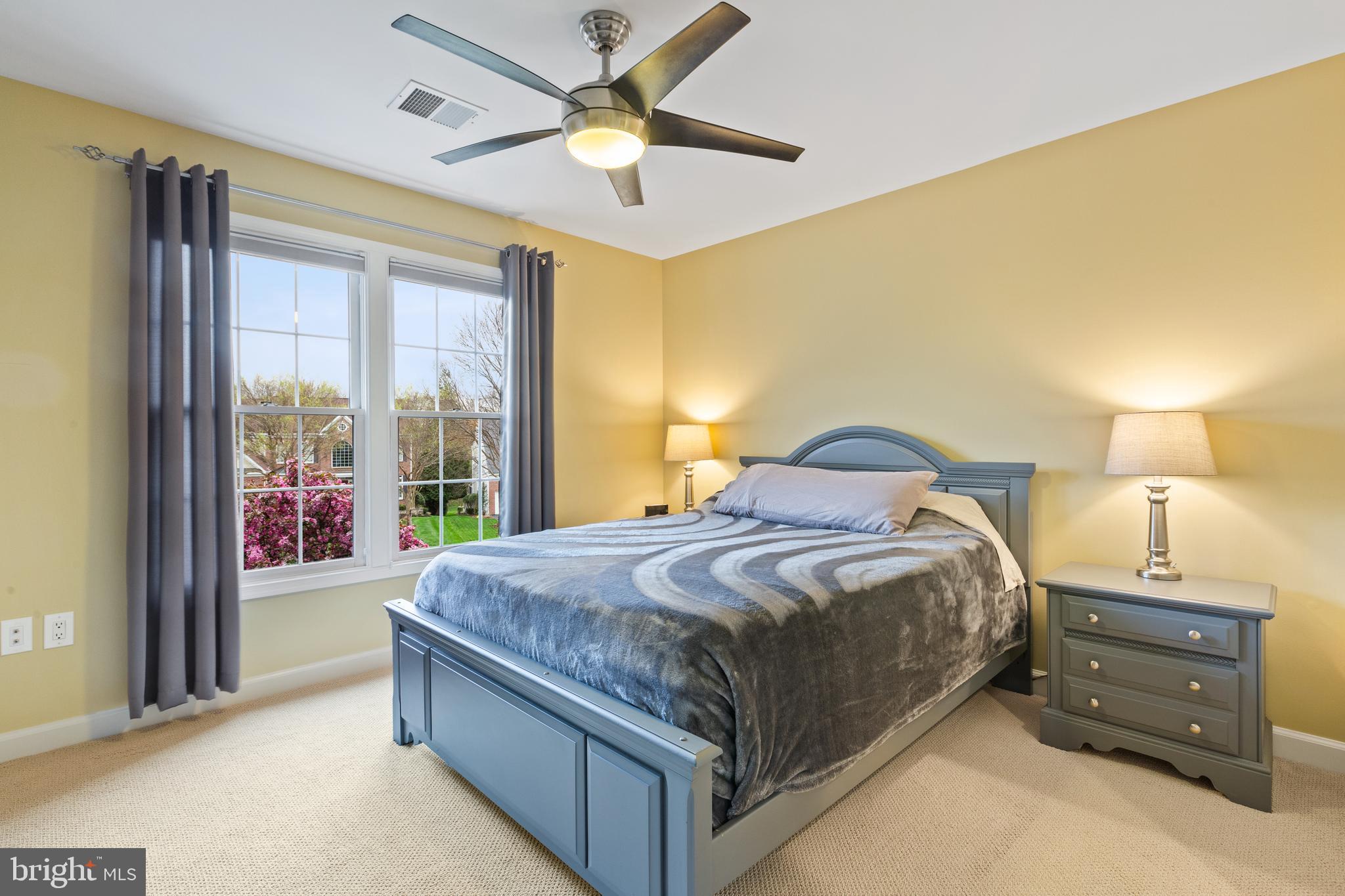 ASHBURN FARM - Residential