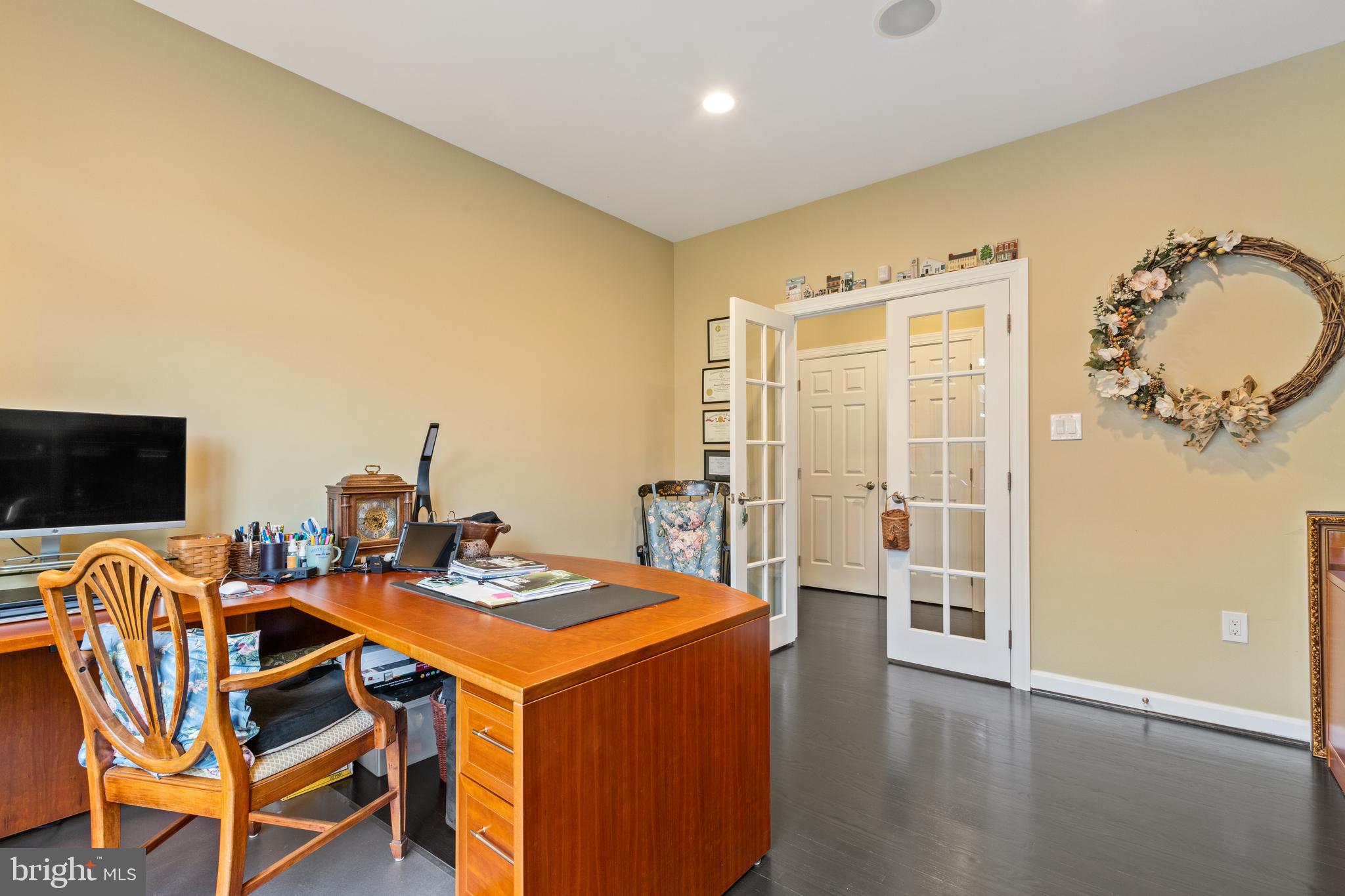 ASHBURN FARM - Residential