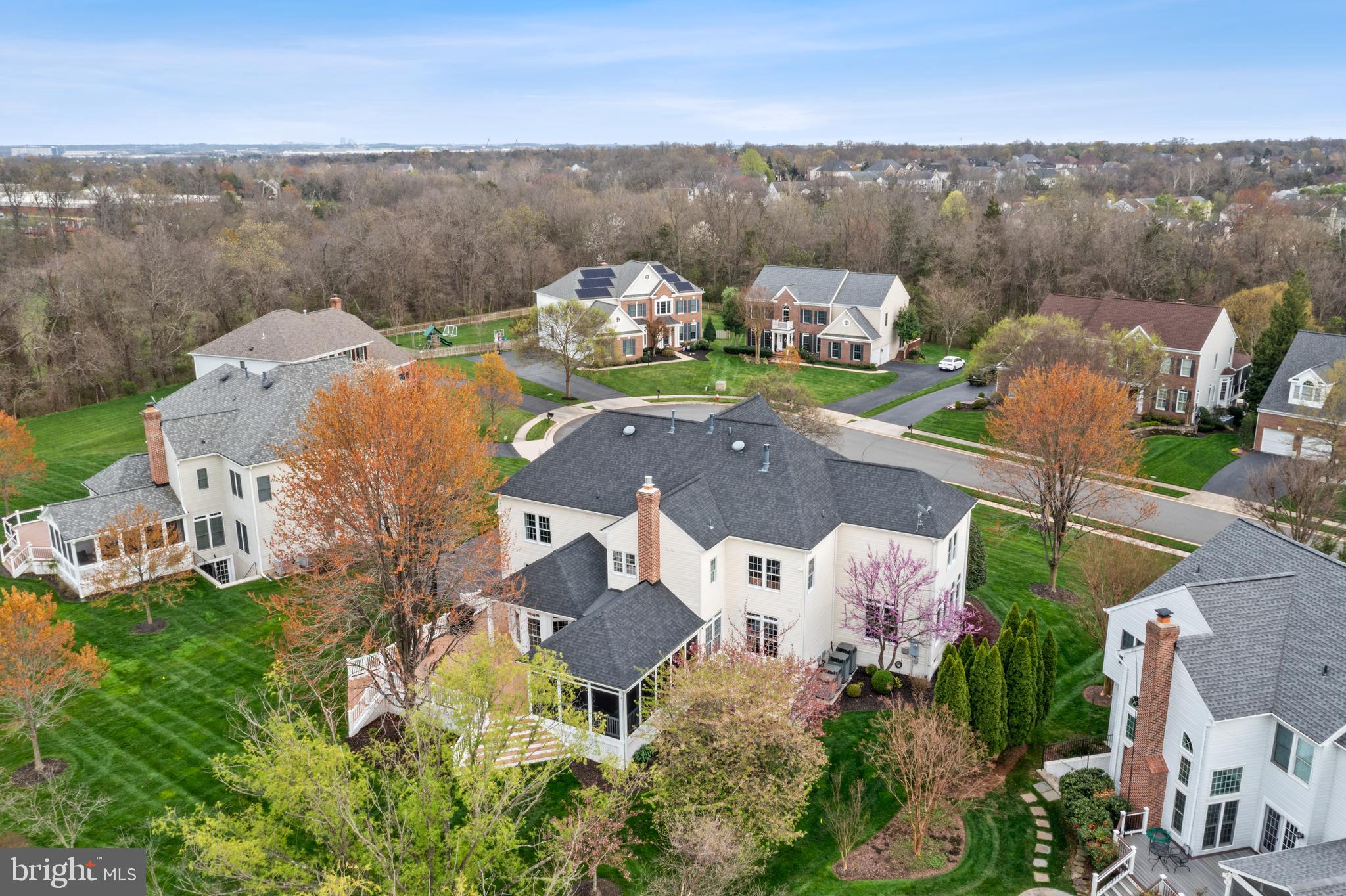 ASHBURN FARM - Residential