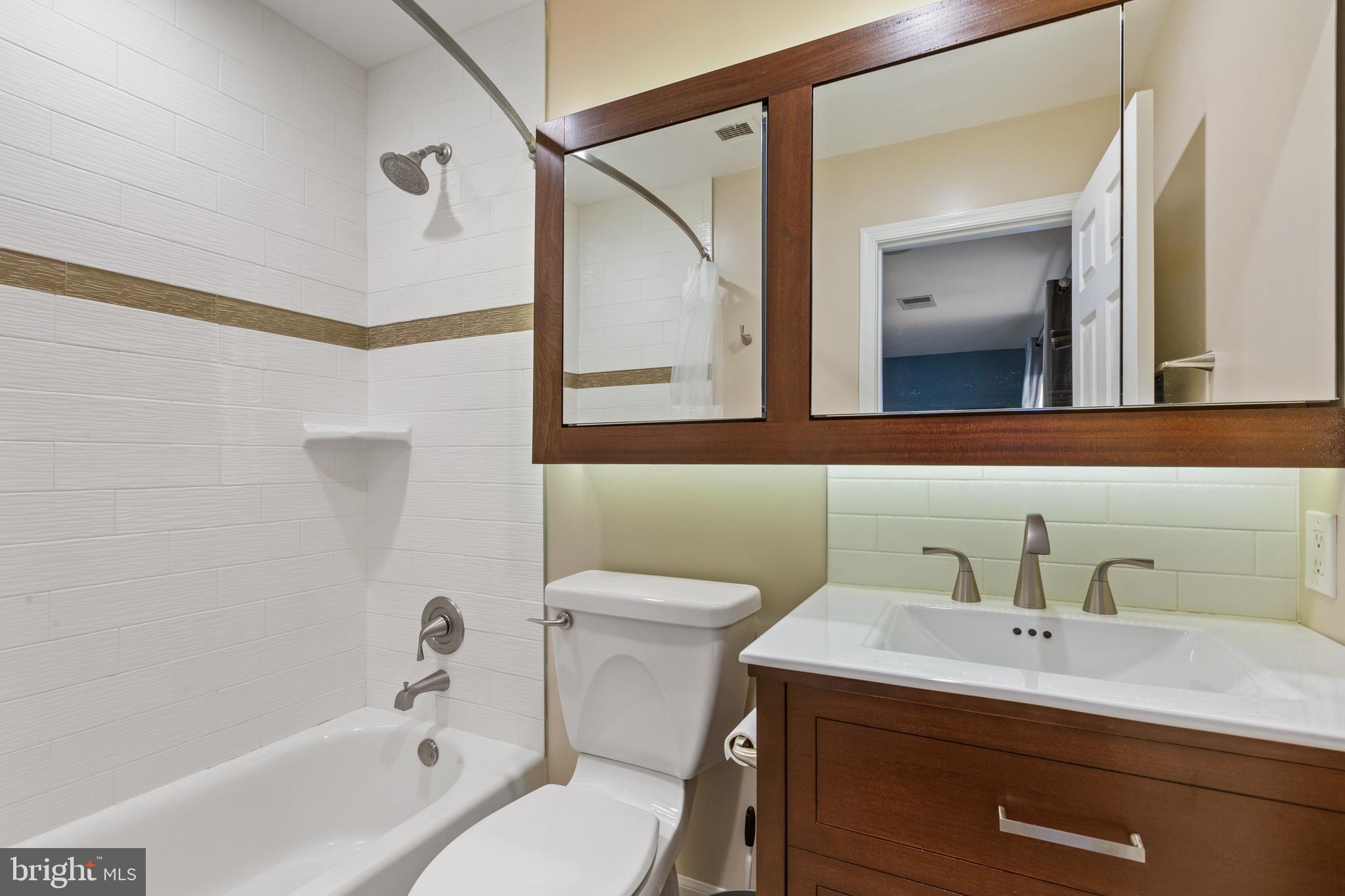 ASHBURN FARM - Residential