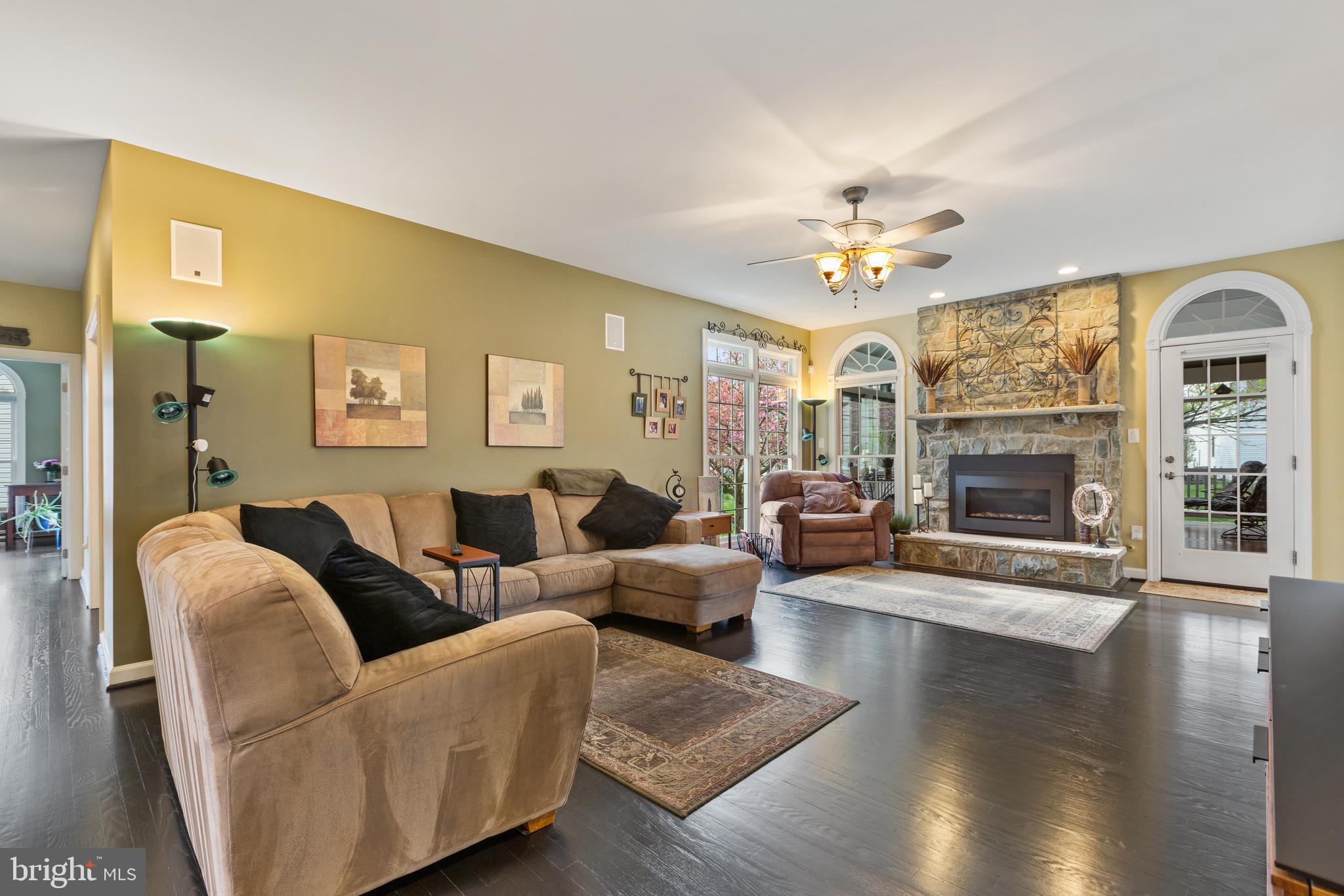 ASHBURN FARM - Residential