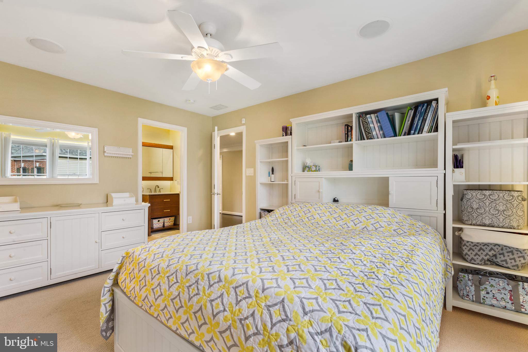 ASHBURN FARM - Residential