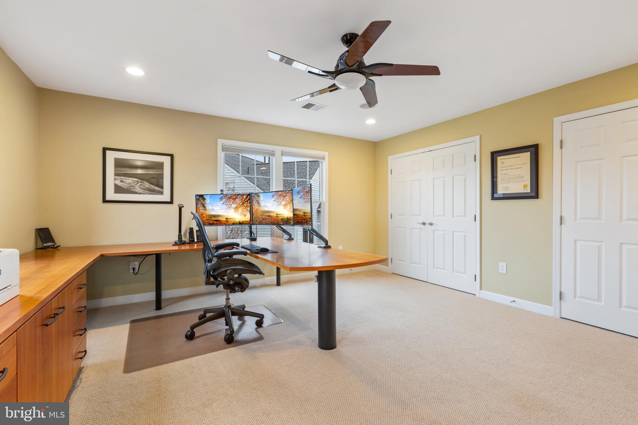 ASHBURN FARM - Residential