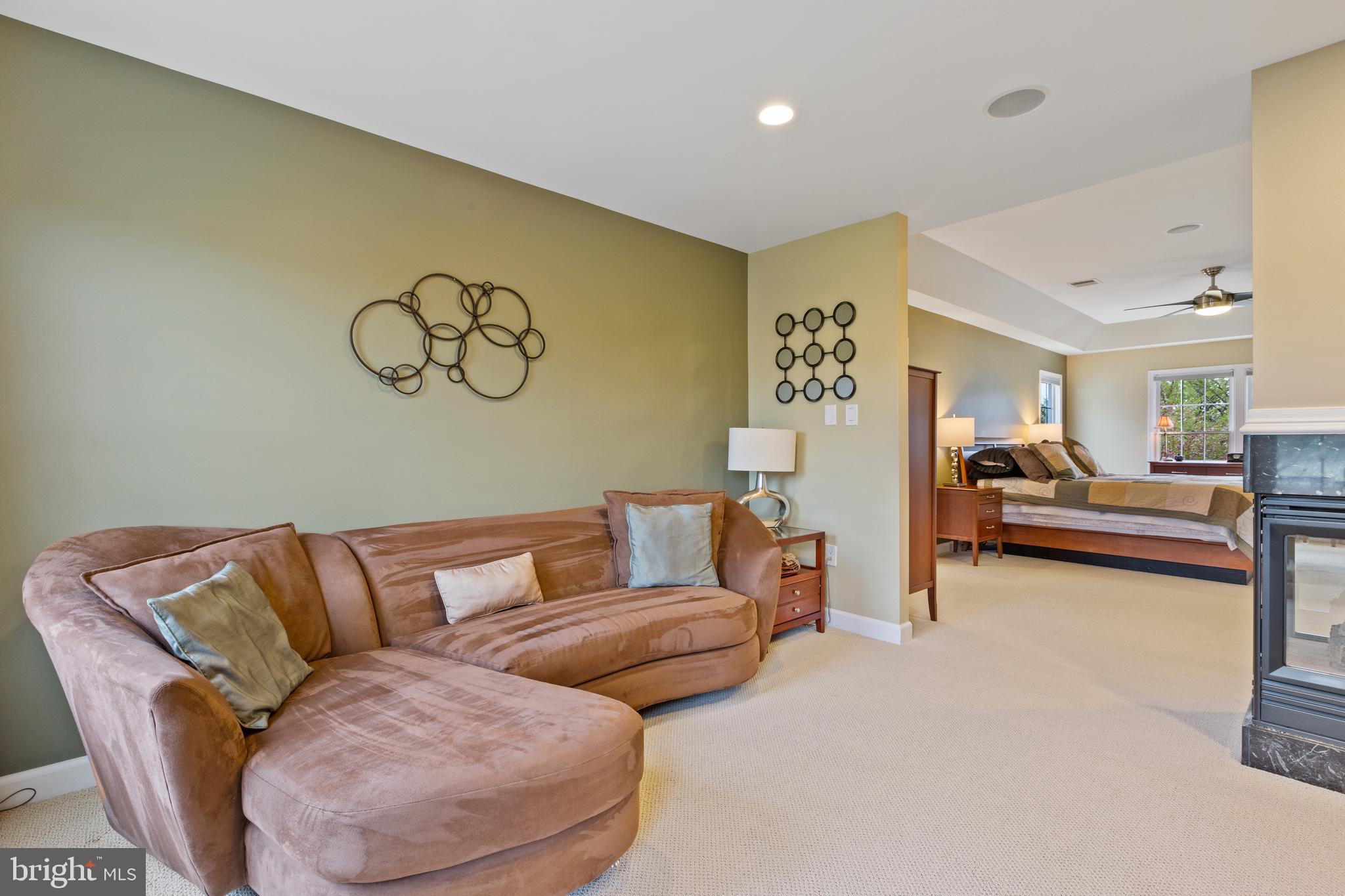 ASHBURN FARM - Residential