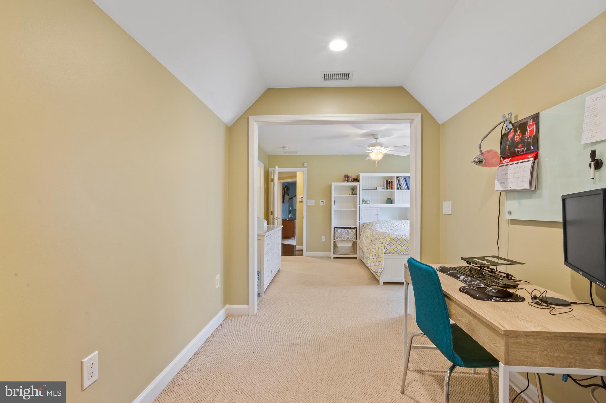 ASHBURN FARM - Residential