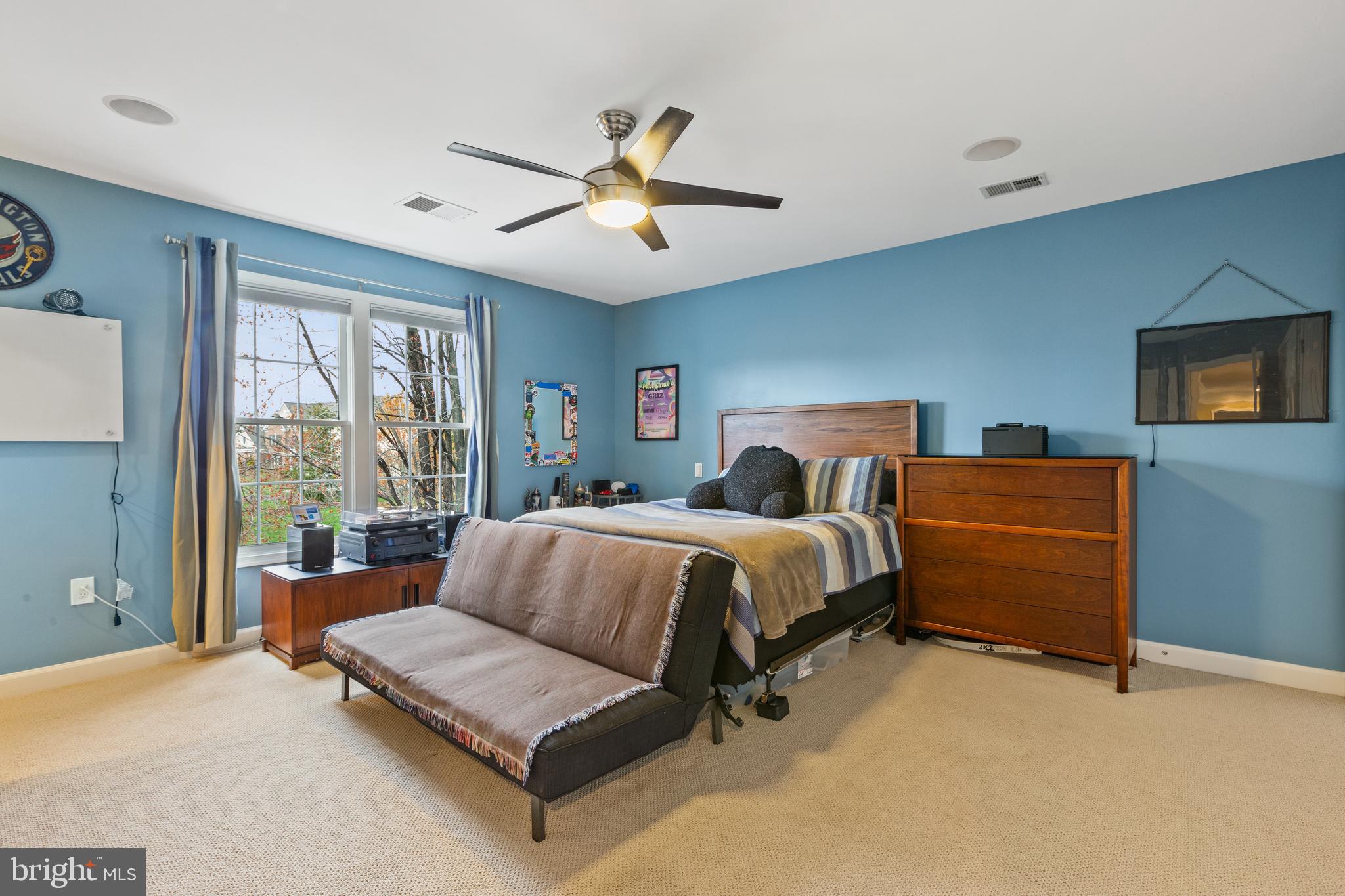 ASHBURN FARM - Residential