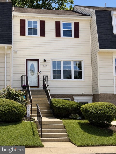 Condo For Sale - 1689 Brice Court<br/> CROFTON, MD 21114