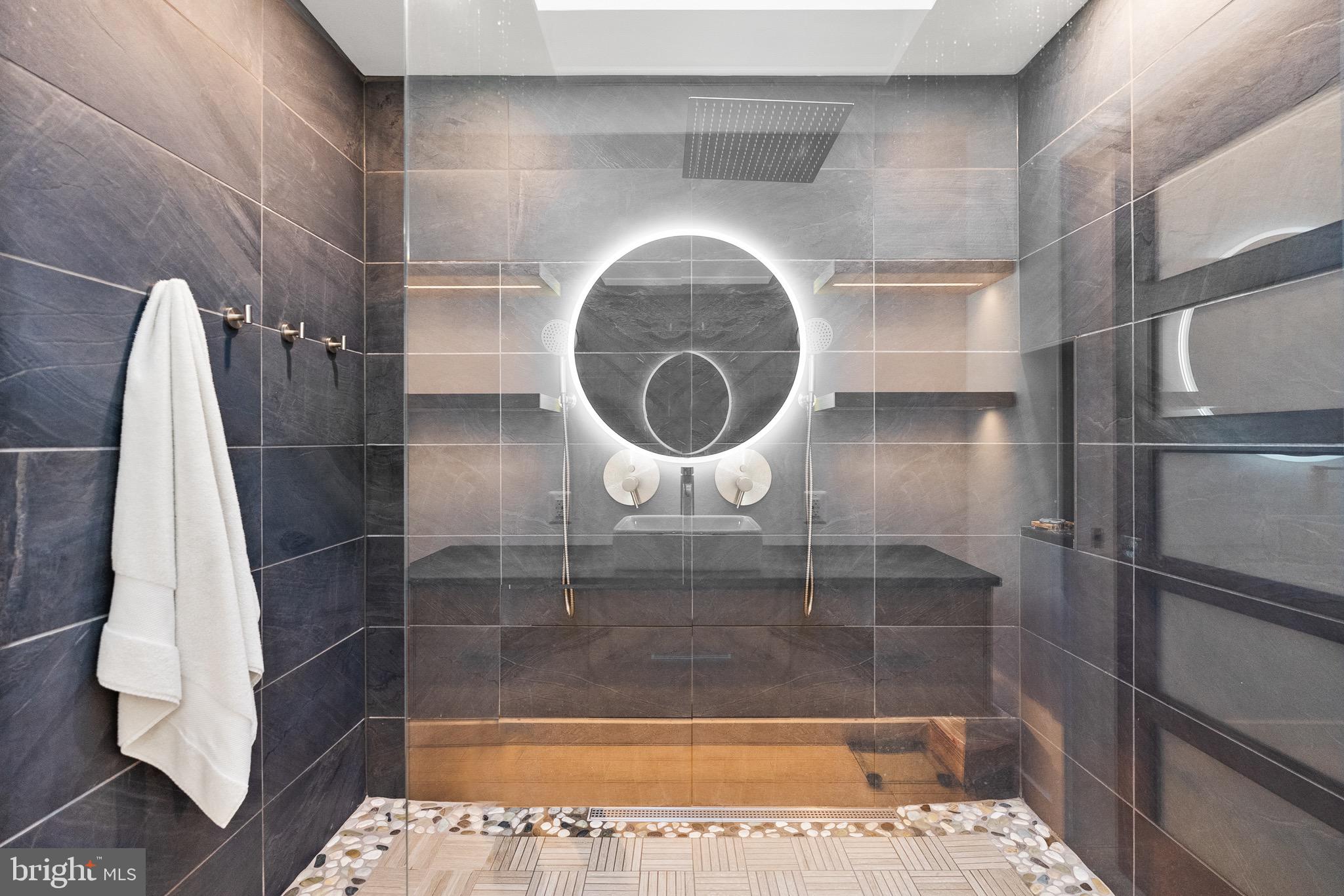 FOX HERITAGE - Residential