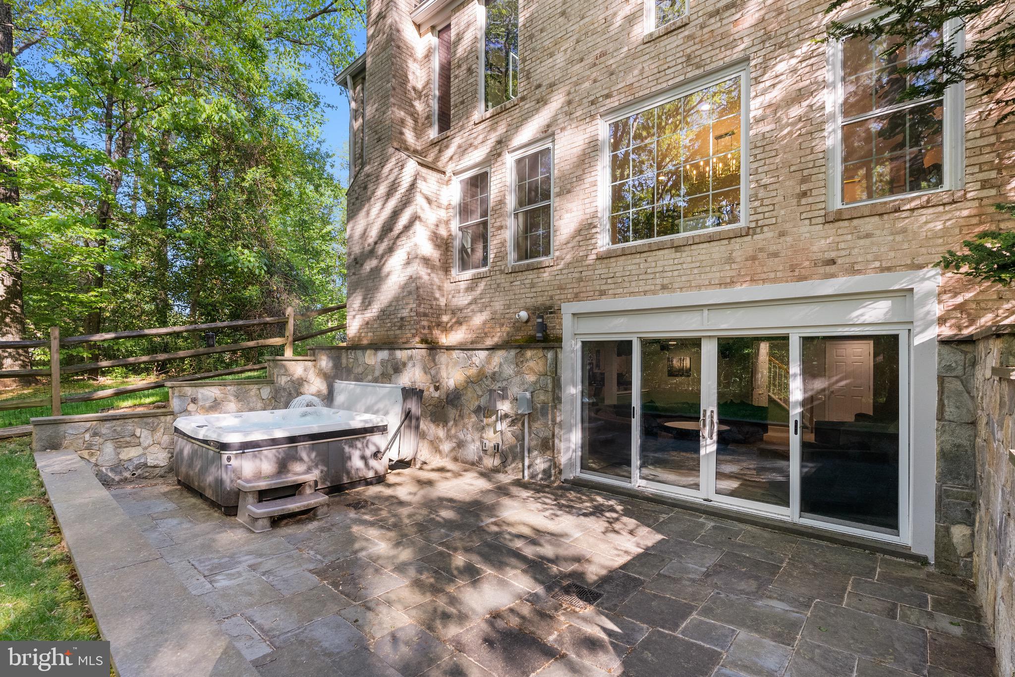 FOX HERITAGE - Residential