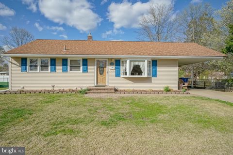 9 THORNTON PLACE MOUNT HOLLY NJ 08060