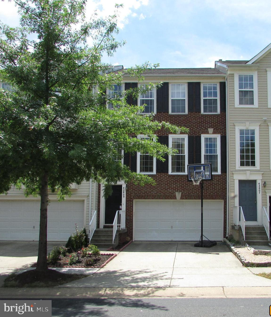 SOUTH RIDING - Residential Lease