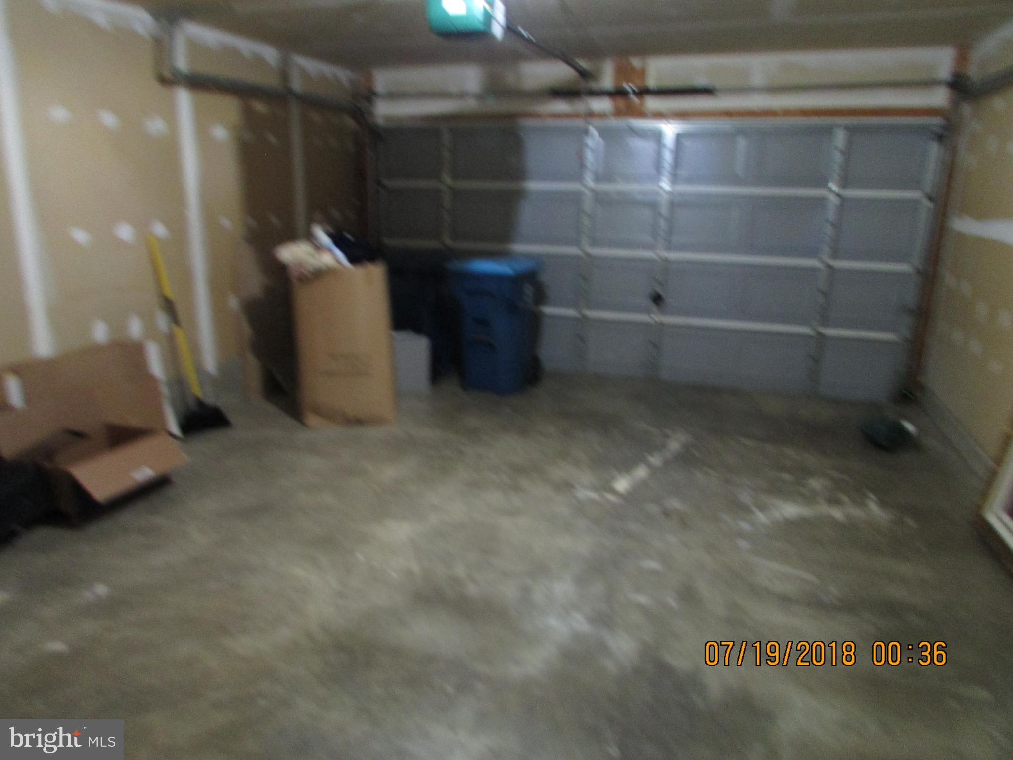 SOUTH RIDING - Residential Lease