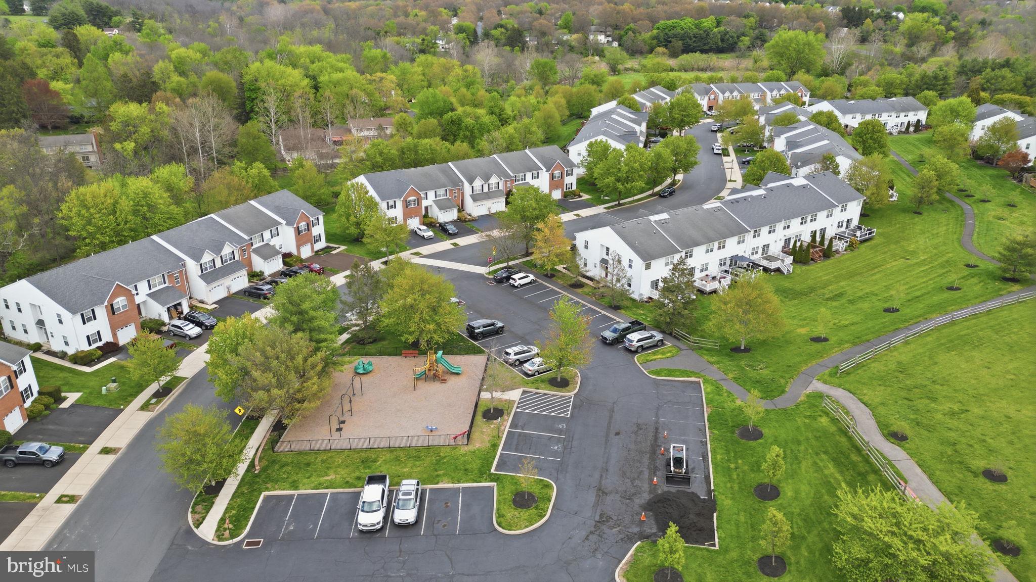 SUMMER LEA - Residential