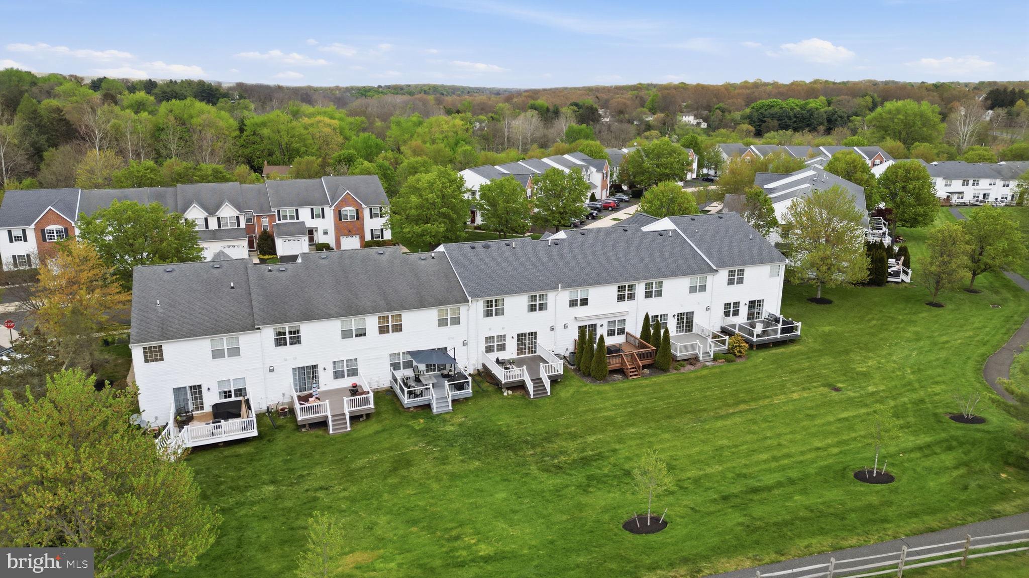 SUMMER LEA - Residential