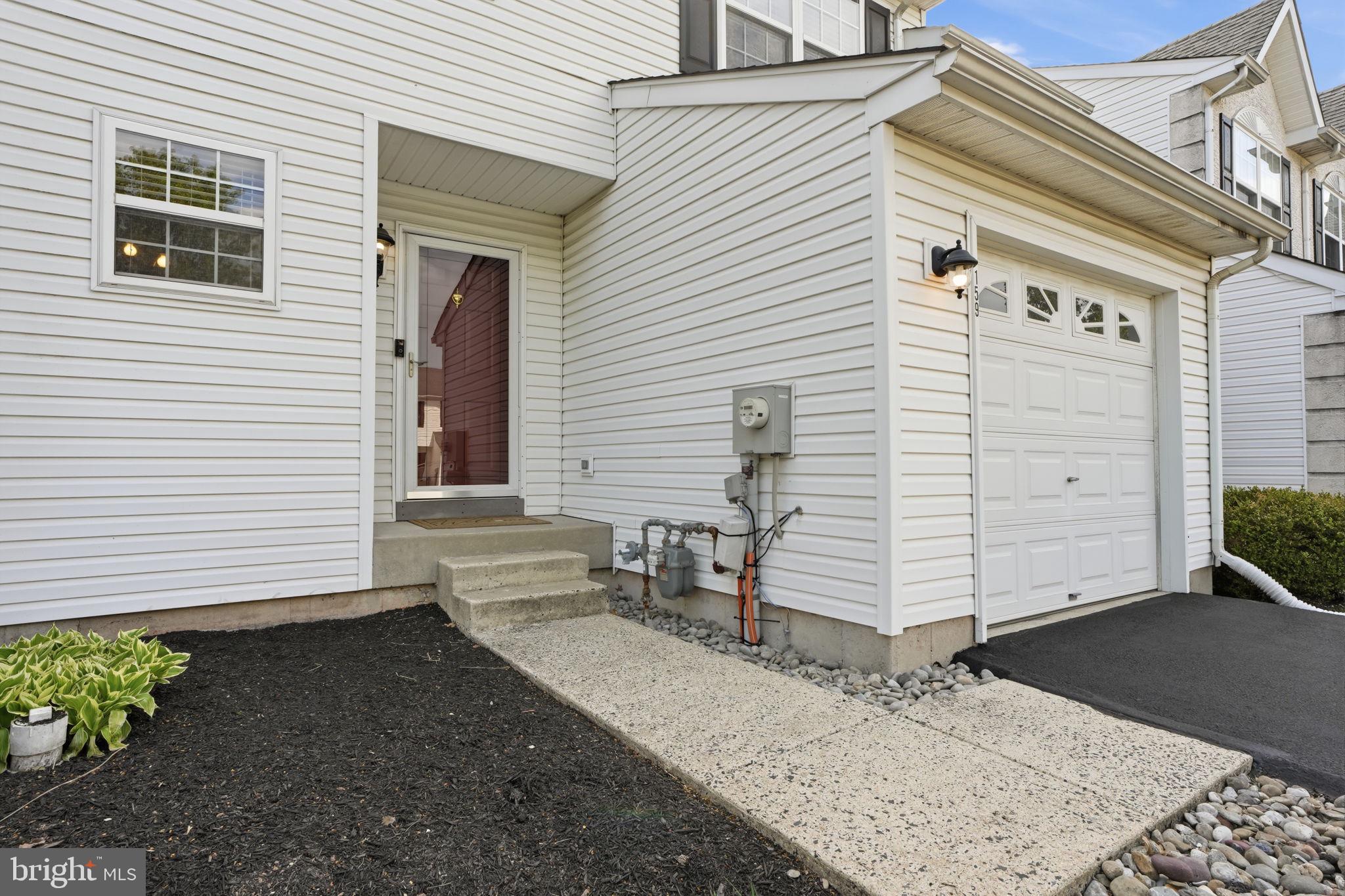 SUMMER LEA - Residential