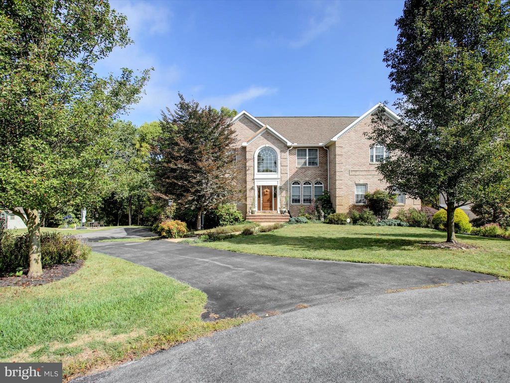 Photo of 8140 Golf Vista Drive, GREENCASTLE, PA 17225 (MLS # PAFL2030772)