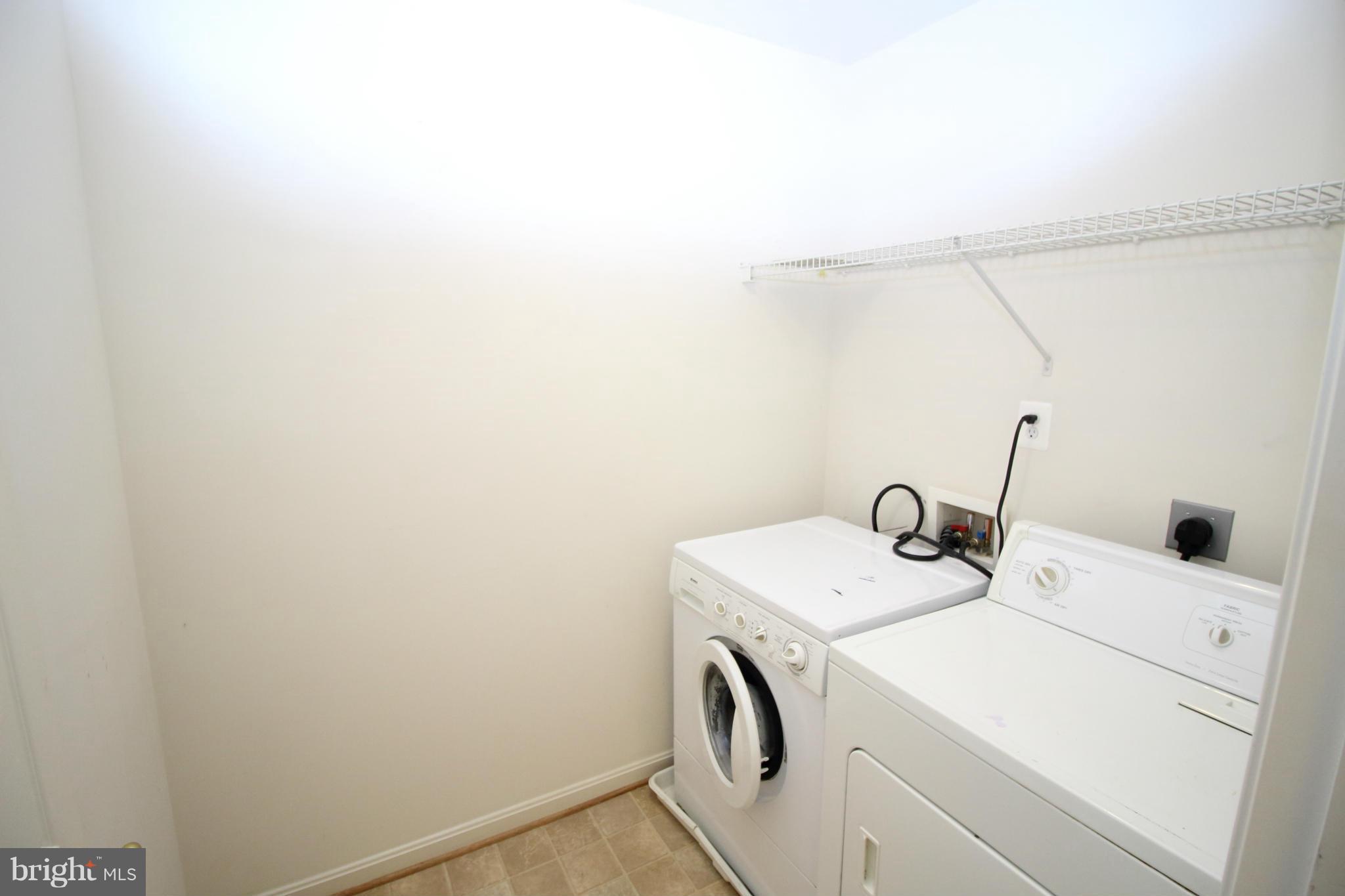 LYNNEHAVEN - Residential Lease