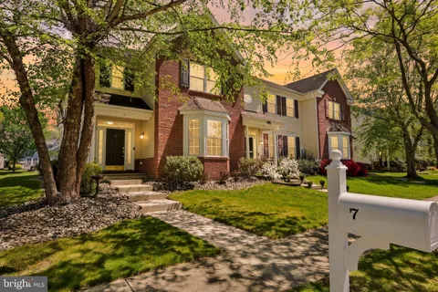 7 Horseshoe Place, Chesterfield, NJ MLS: NJBL2110748