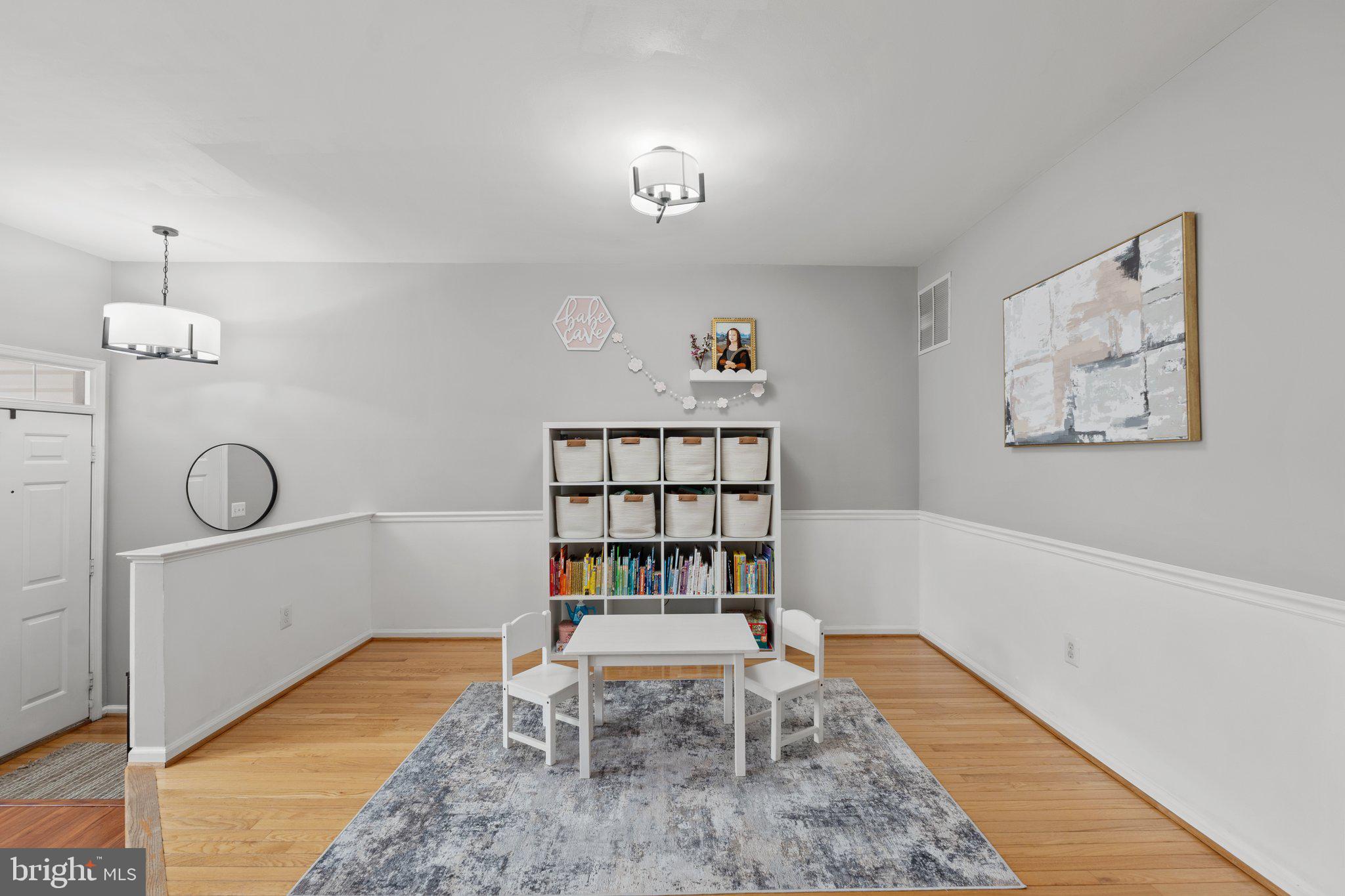 ISLAND CREEK - Residential