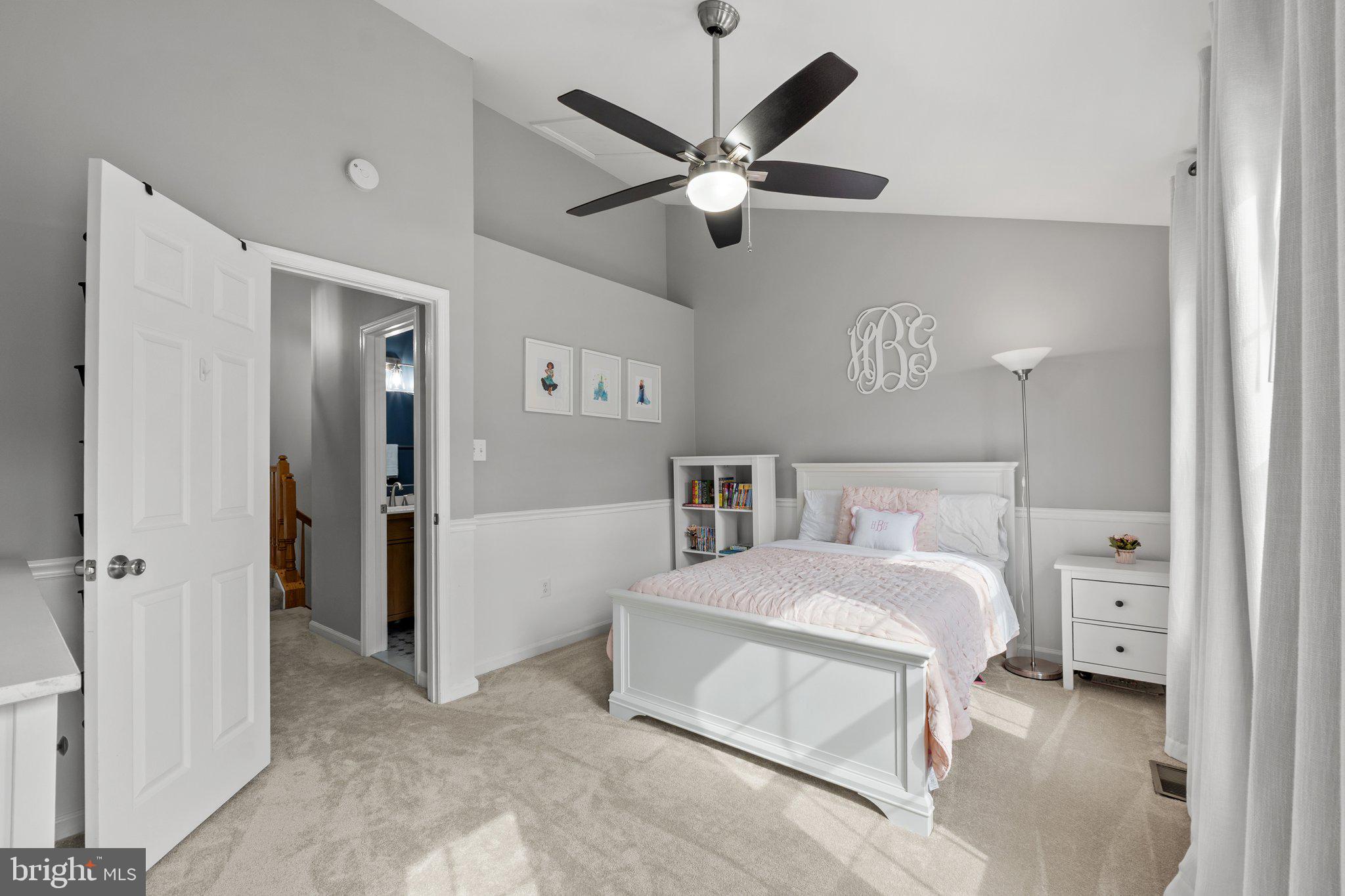 ISLAND CREEK - Residential