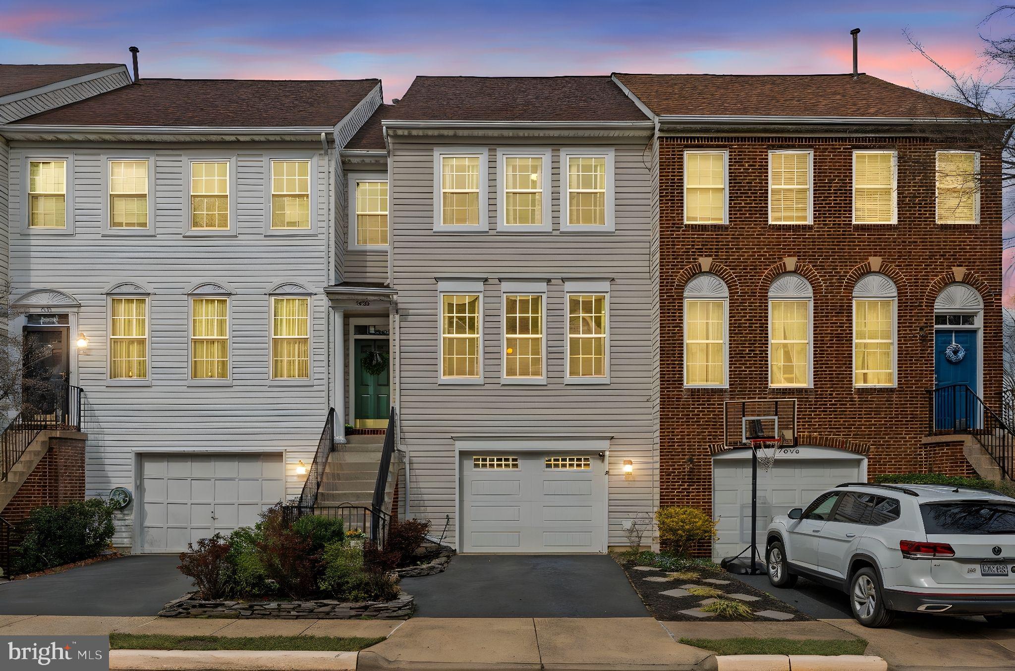 ISLAND CREEK - Residential