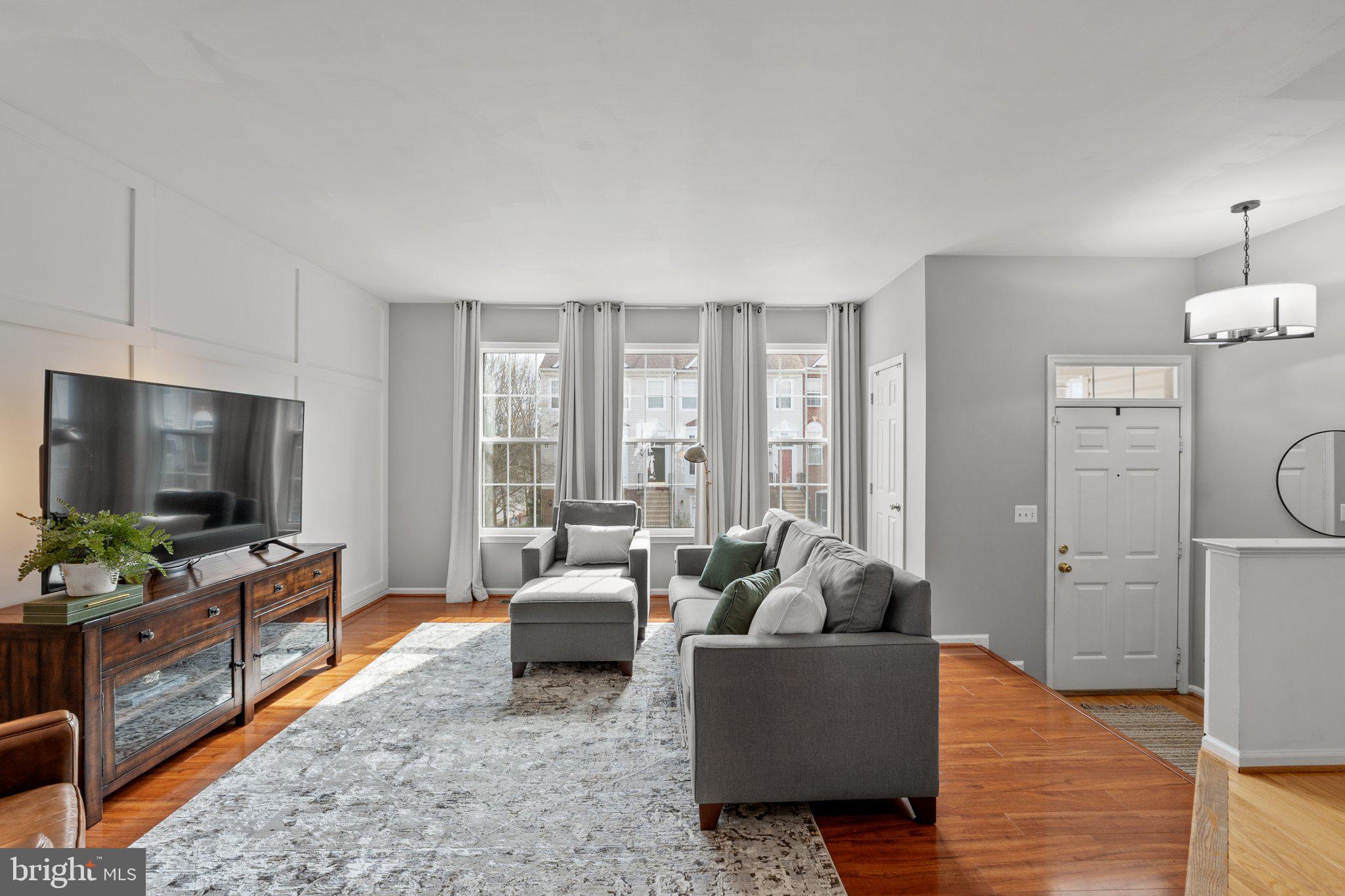 ISLAND CREEK - Residential