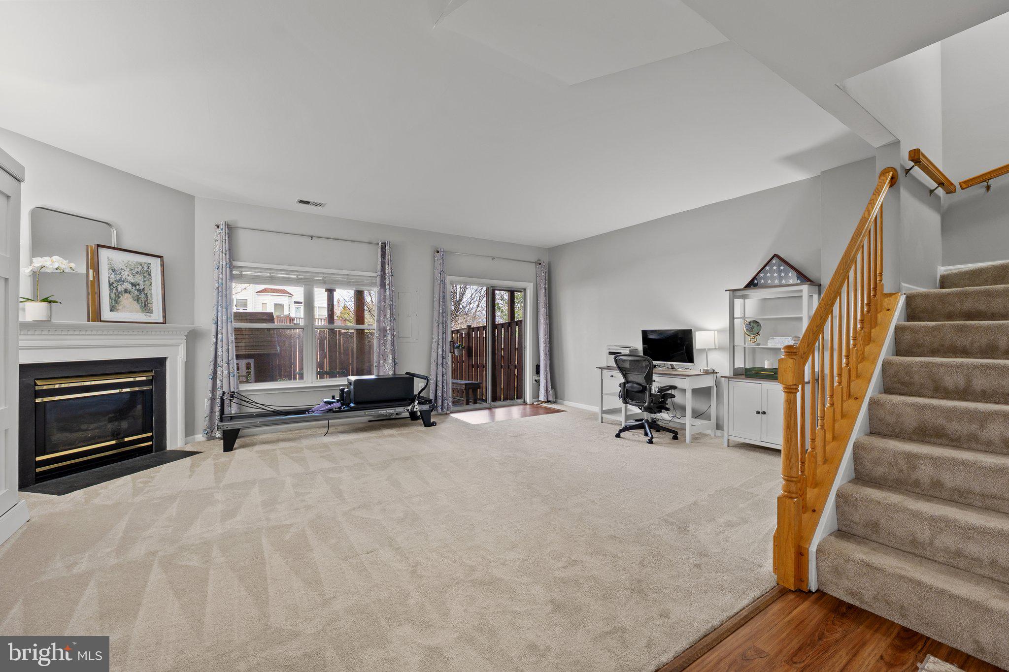 ISLAND CREEK - Residential