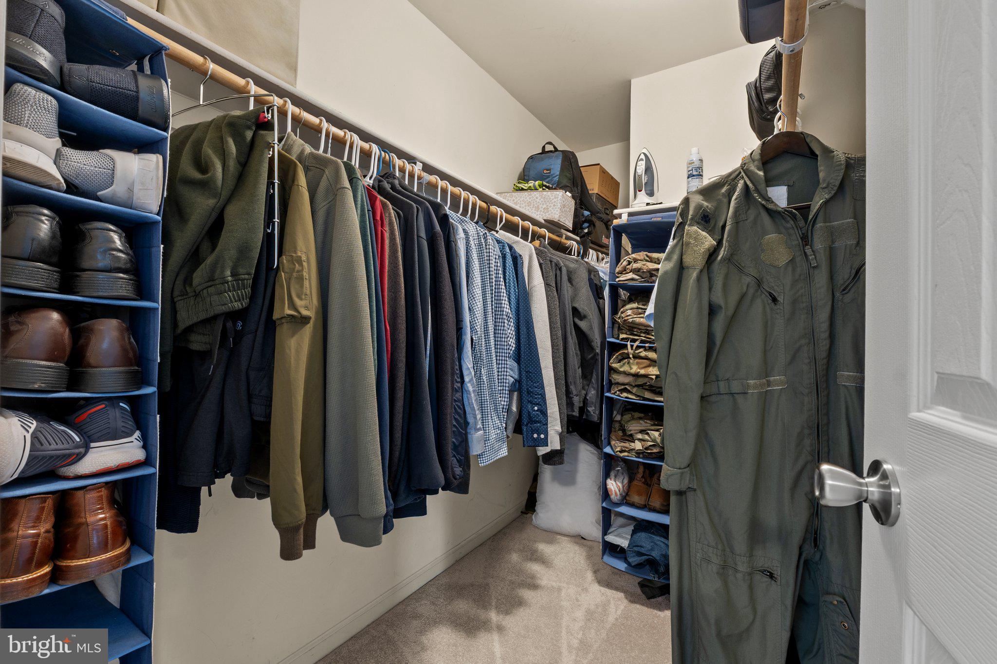 ISLAND CREEK - Residential