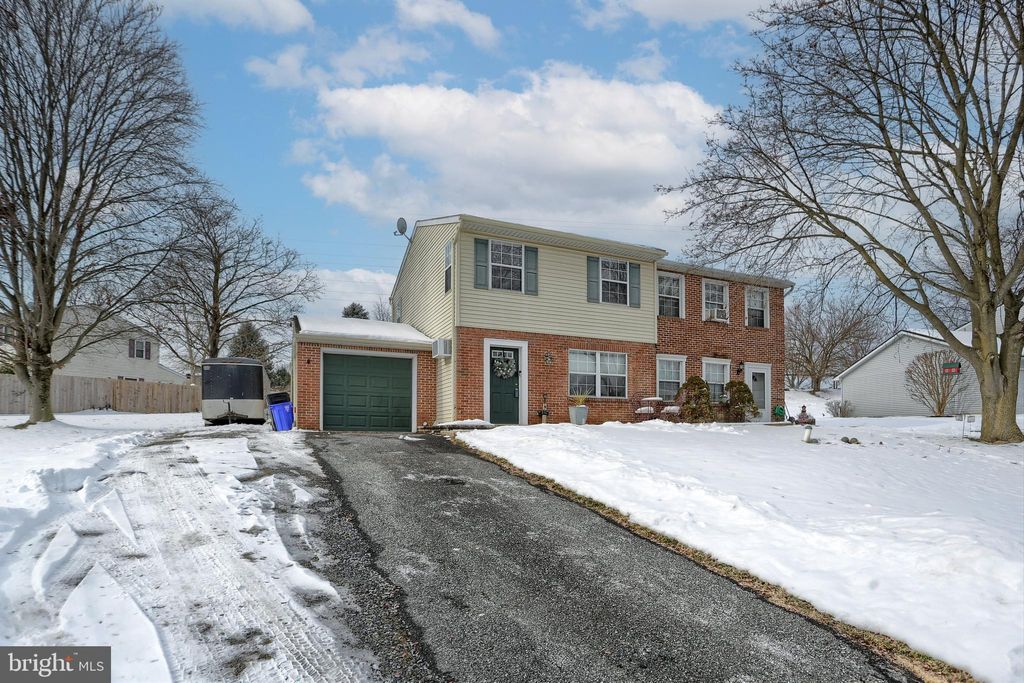 Photo of 1588 Manor Boulevard, Lancaster, PA 17603 (MLS # PALA2045864)