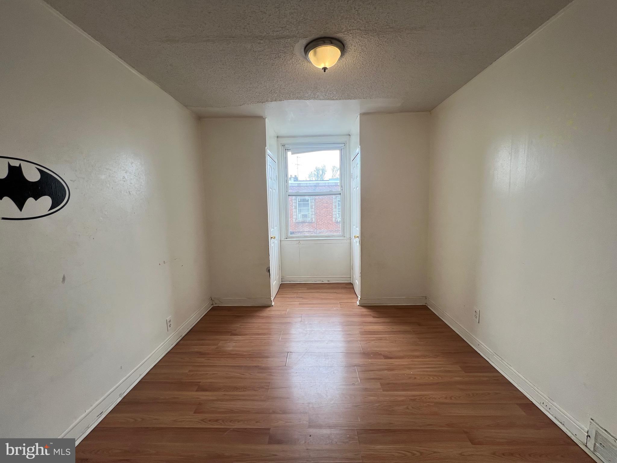 OXFORD CIRCLE - Residential