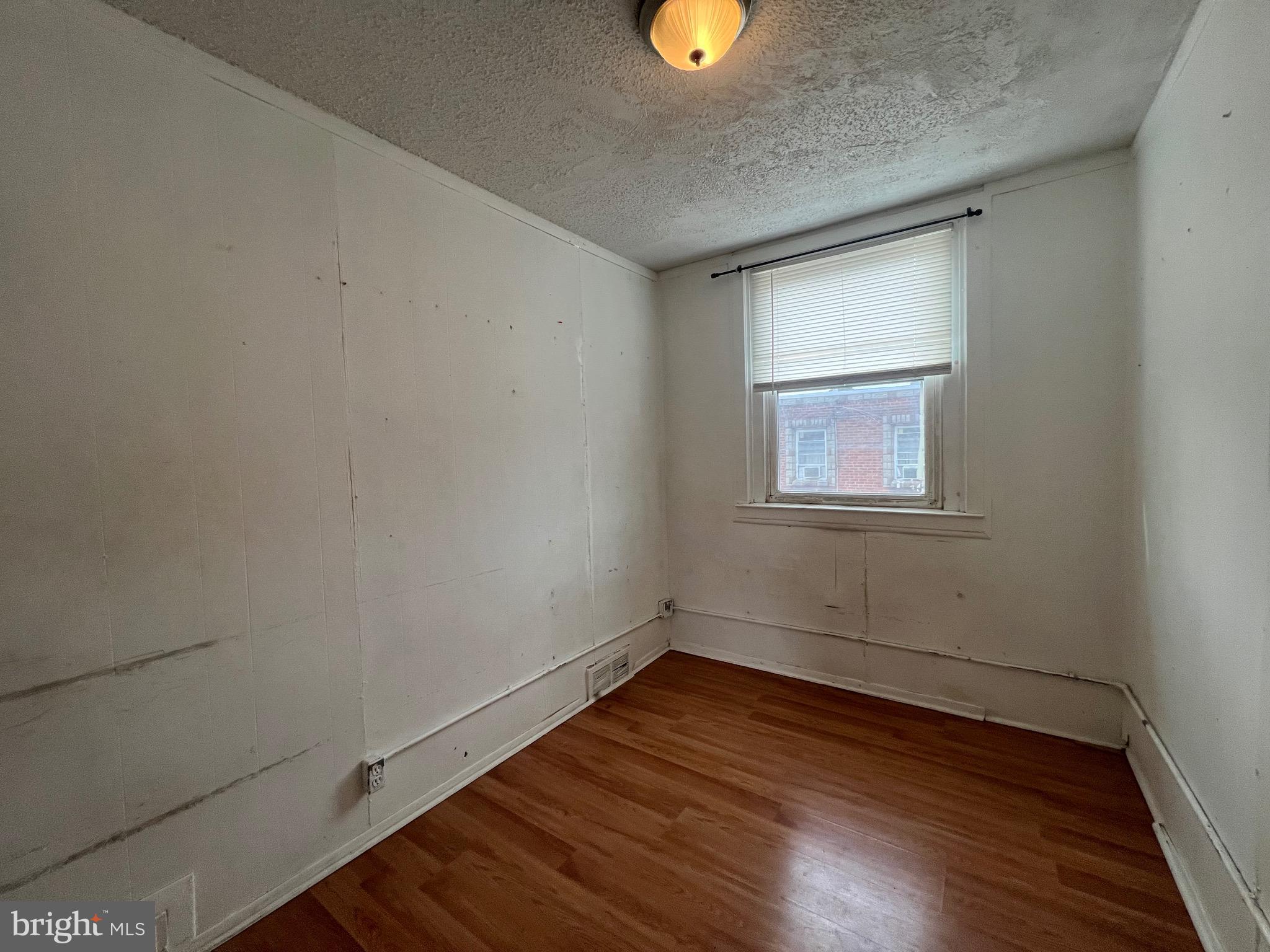 OXFORD CIRCLE - Residential