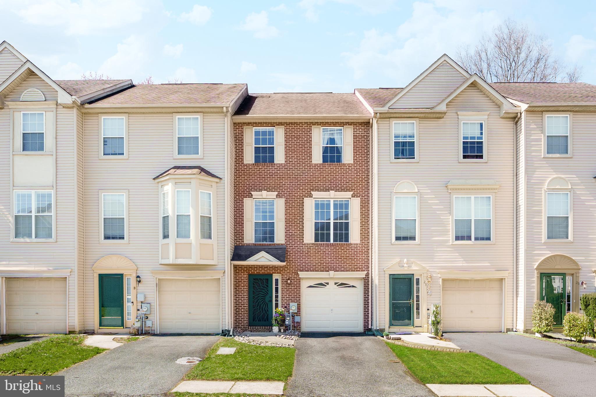 PERSIMMON CREEK - Residential